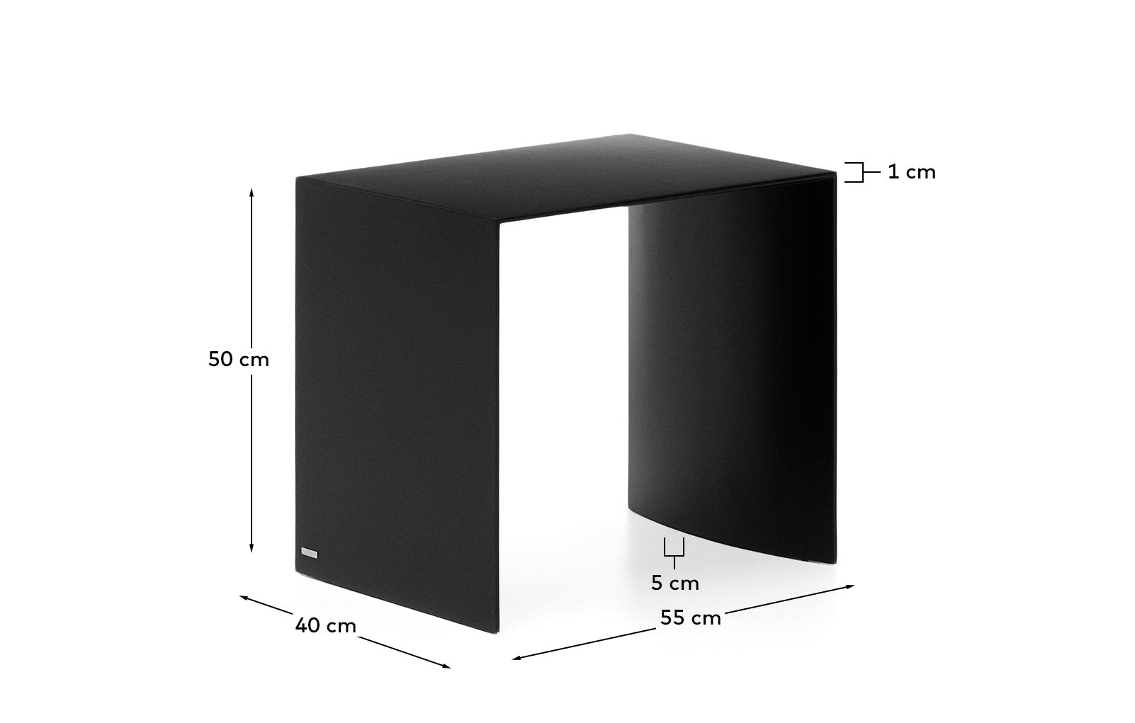 Beistelltisch Litto aus schwarz lackiertem MDF 55 x 40 cm in Schwarz präsentiert im Onlineshop von KAQTU Design AG. Beistelltisch ist von Kave Home