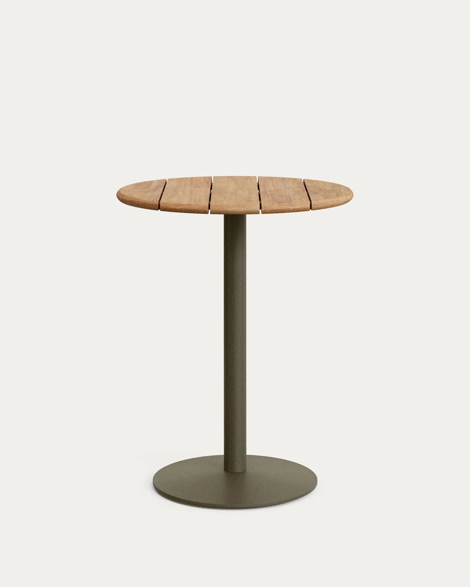 Hoher, runder Outdoor-Tisch Esilda mit Tischplatte aus Akazienholz FSC 100 % Ø 80 cm und grünem Stahlfuß Ø 55 x 96 cm in Khaki präsentiert im Onlineshop von KAQTU Design AG. Hochtisch Outdoor ist von Kave Home