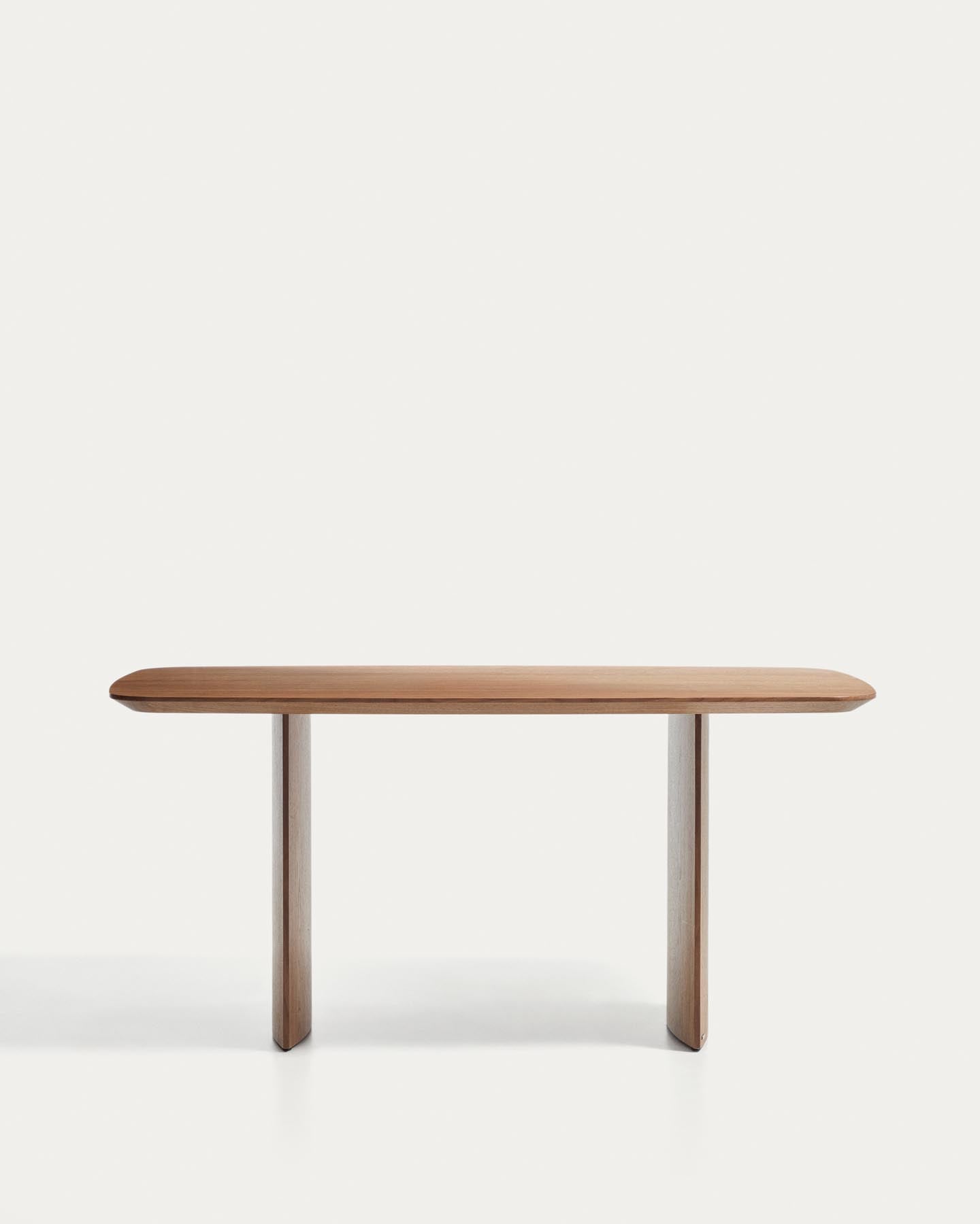 Litto Tisch aus Walnussfurnier 160 x 90 cm in Dunkelbraun präsentiert im Onlineshop von KAQTU Design AG. Esstisch ist von Kave Home