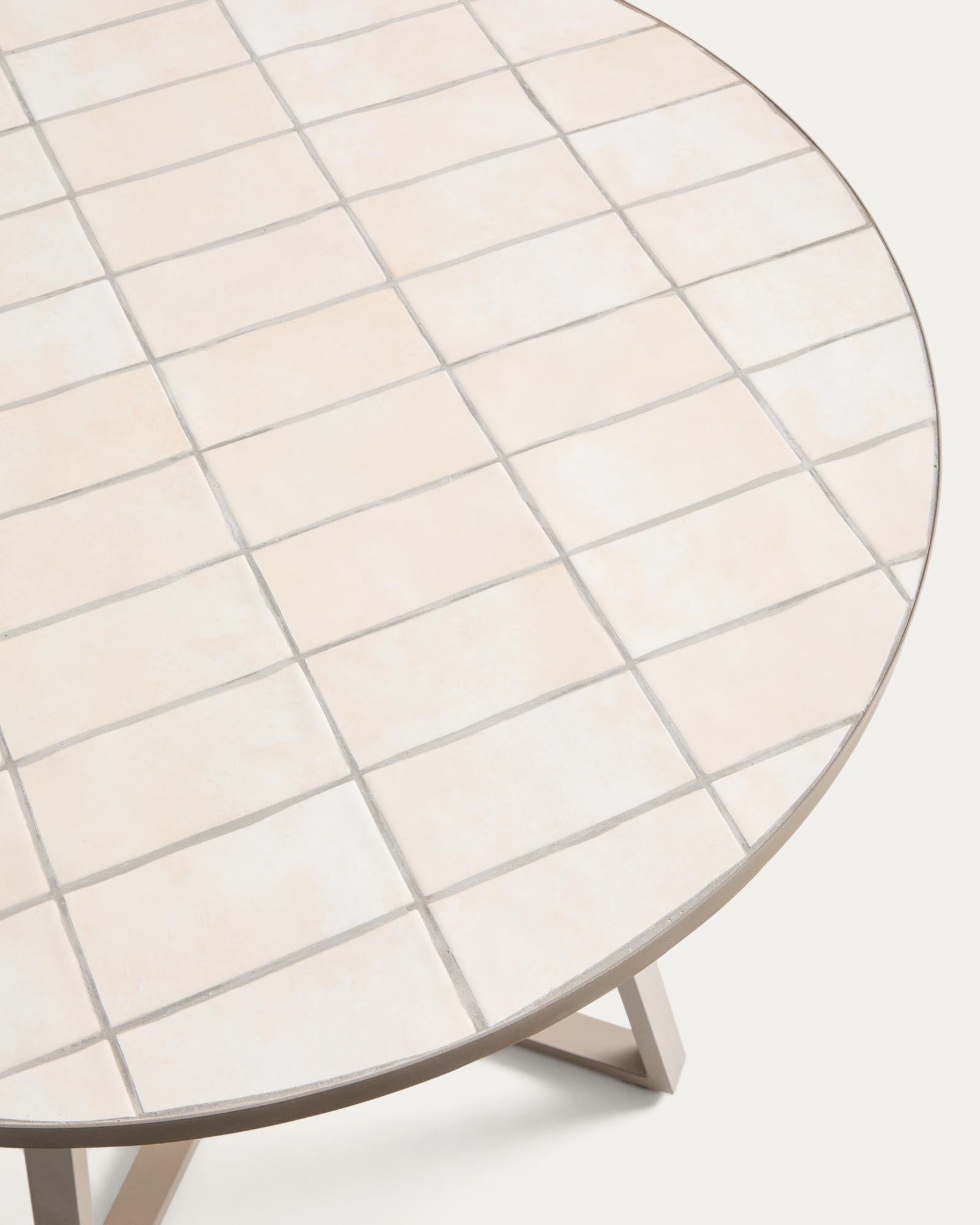 Moderner runder Tisch Tella aus verzinktem Stahl mit beigen Fliesen, Ø 120 cm, perfekt für Garten und Terrasse, bietet Platz für gesellige Runden.