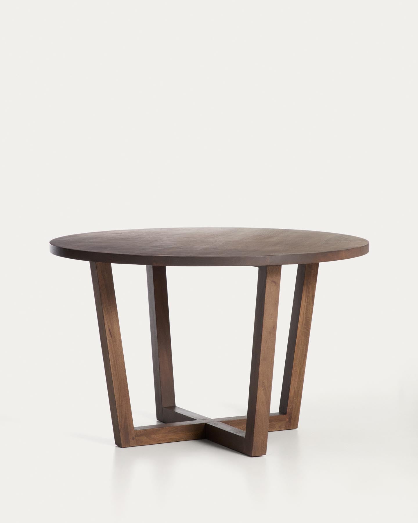 Runder Tisch Nahla aus massivem Mangoholz mit Nussbaumfinish, Ø 120 cm, FSC 100 % in Dunkelbraun präsentiert im Onlineshop von KAQTU Design AG. Esstisch ist von Kave Home