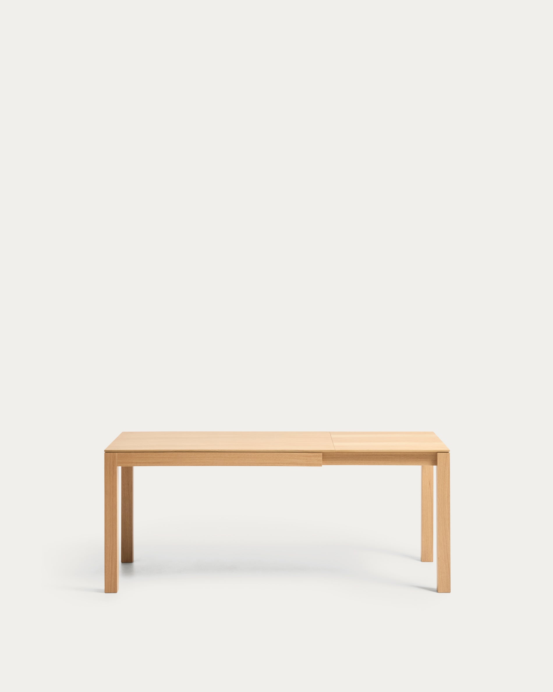 Ausziehtisch Narevi aus Eichenfurnier mit naturfarbenem Finish 130 (190) x 80 cm in Braun präsentiert im Onlineshop von KAQTU Design AG. Esstisch ist von Kave Home