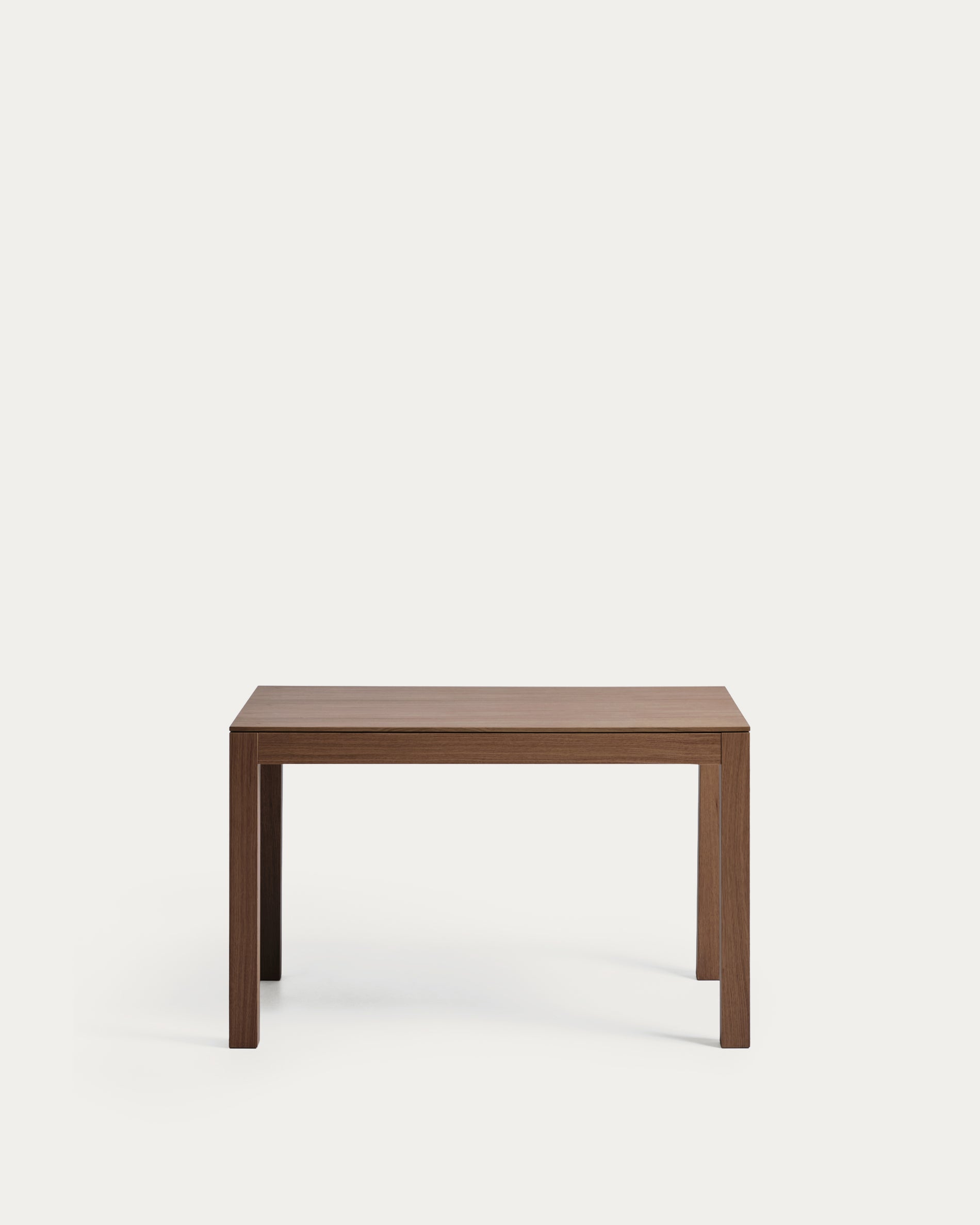 Ausziehtisch Narevi aus Eichenfurnier mit Walnuss-Finish 130 (190) x 80 cm in Dunkelbraun präsentiert im Onlineshop von KAQTU Design AG. Esstisch ist von Kave Home