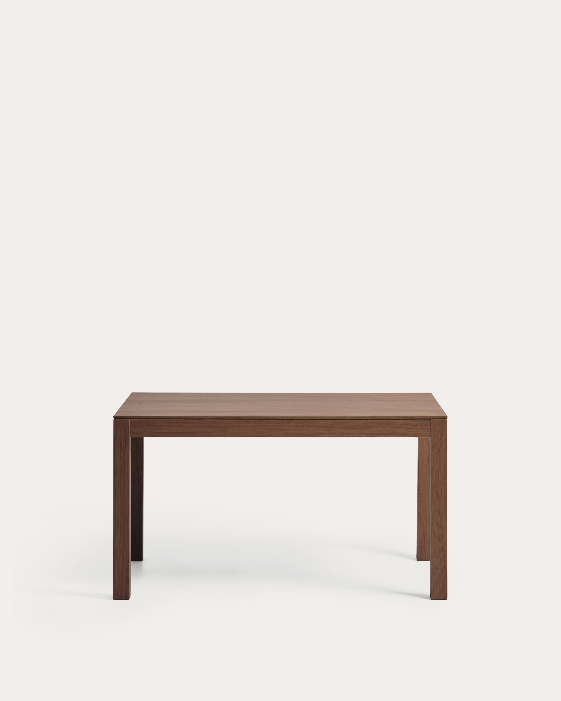 Ausziehtisch Narevi aus Eichenfurnier mit Walnuss-Finish 170 (230) x 80 cm in Dunkelbraun präsentiert im Onlineshop von KAQTU Design AG. Esstisch ist von Kave Home