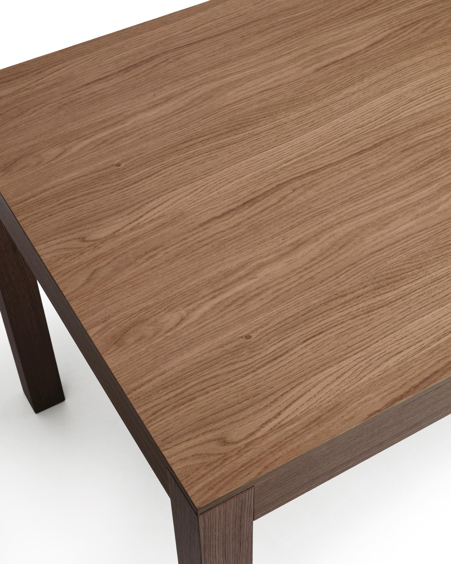Ausziehtisch Narevi aus Eichenfurnier mit Walnuss-Finish 170 (230) x 80 cm in Dunkelbraun präsentiert im Onlineshop von KAQTU Design AG. Esstisch ist von Kave Home