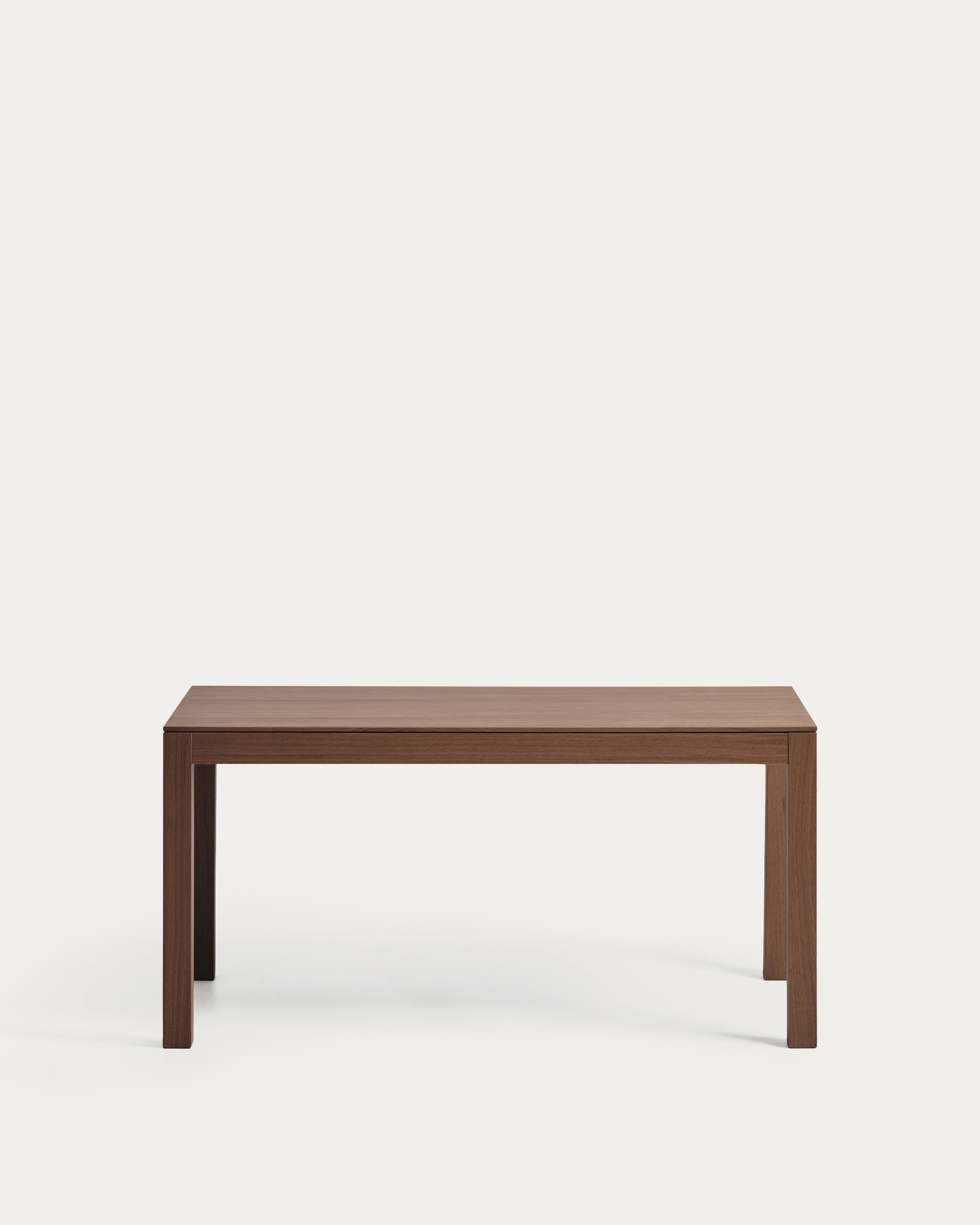 Ausziehtisch Narevi aus Eichenfurnier mit Walnuss-Finish 210 (270) x 100 cm in Dunkelbraun präsentiert im Onlineshop von KAQTU Design AG. Esstisch ist von Kave Home