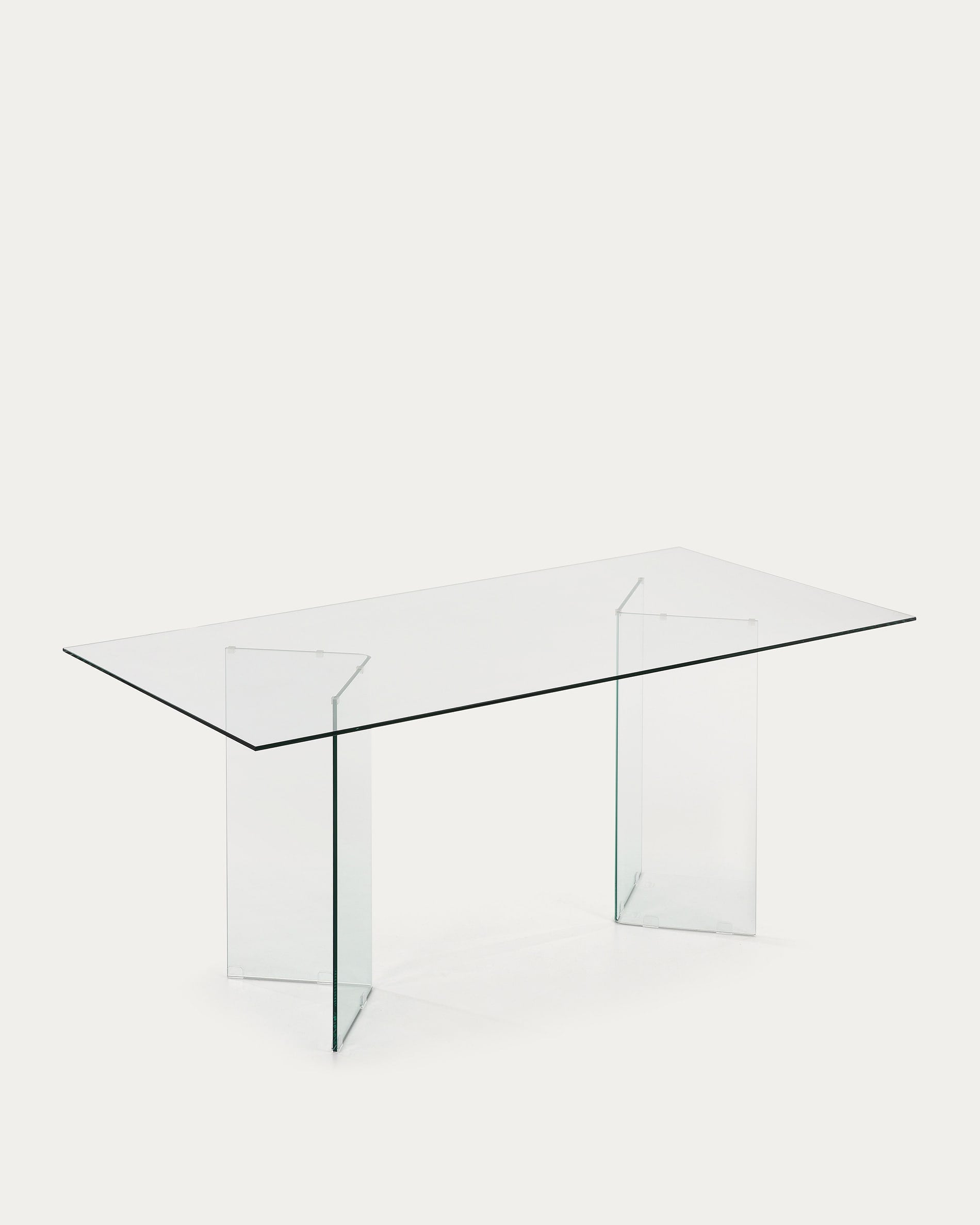 Der Burano Glastisch von Kave Home: Ein eleganter, funktionaler Esstisch mit klarer Glasplatte, ideal für stilvolle Runden.