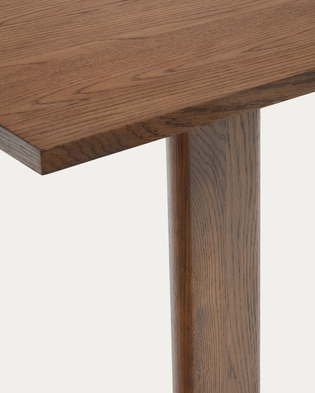 Arlen Ausziehtisch Furnier und massives Eichenholz mit Nussbaum-Finish 200 (250) x 95 cm FSC Mix Credit in Natur präsentiert im Onlineshop von KAQTU Design AG. Esstisch ist von Kave Home