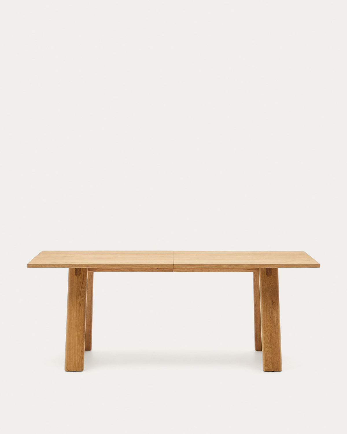 Arlen Ausziehtisch Furnier und massive Eiche mit naturfarbenem Finish 200 (250) x 95 cm FSC Mix Credit in Natur präsentiert im Onlineshop von KAQTU Design AG. Esstisch ist von Kave Home