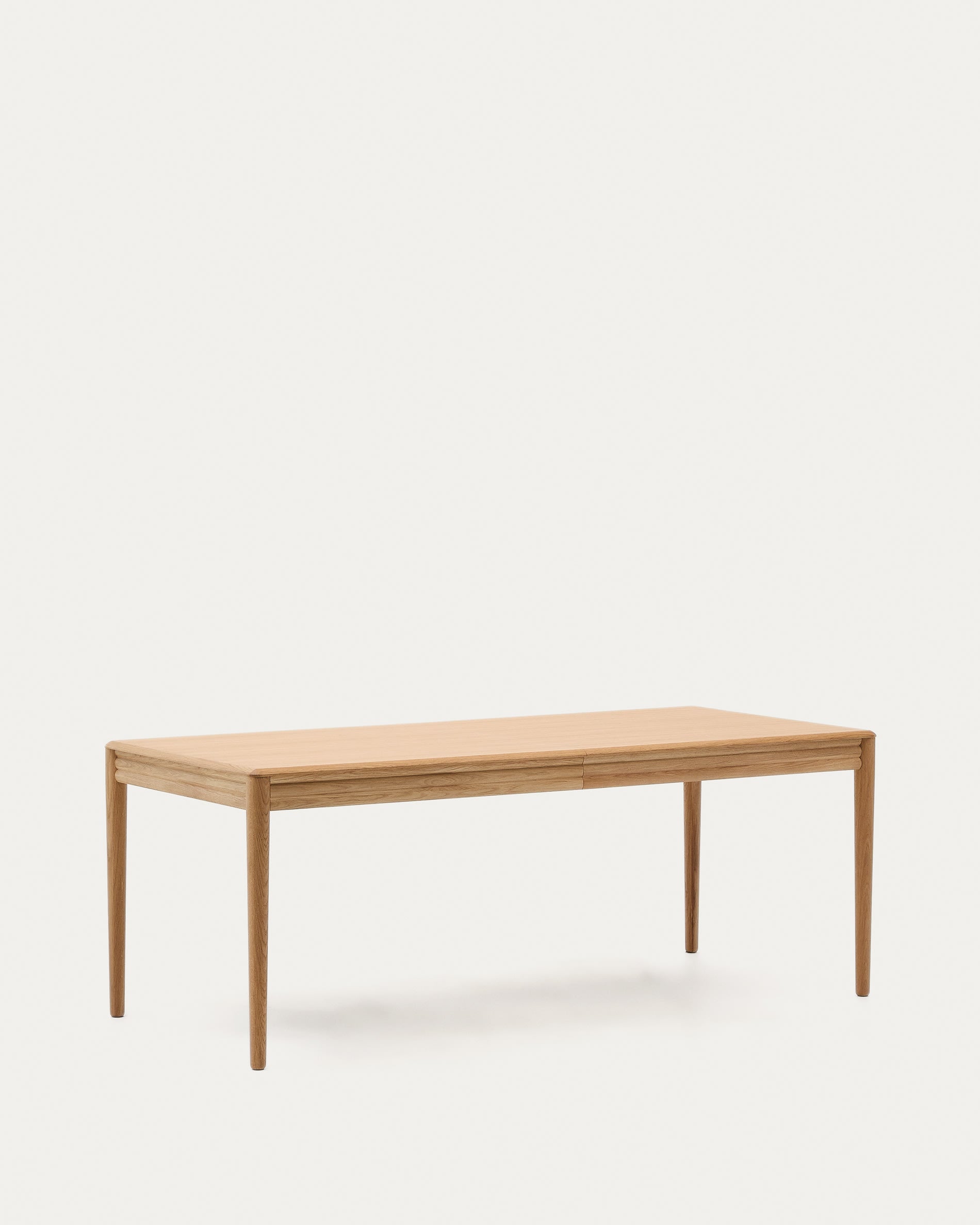Eleganter Lenon Ausziehtisch aus FSC-zertifiziertem Eichenholz, naturfarben, 200-280 cm, ideal für stilvolle Essbereiche.