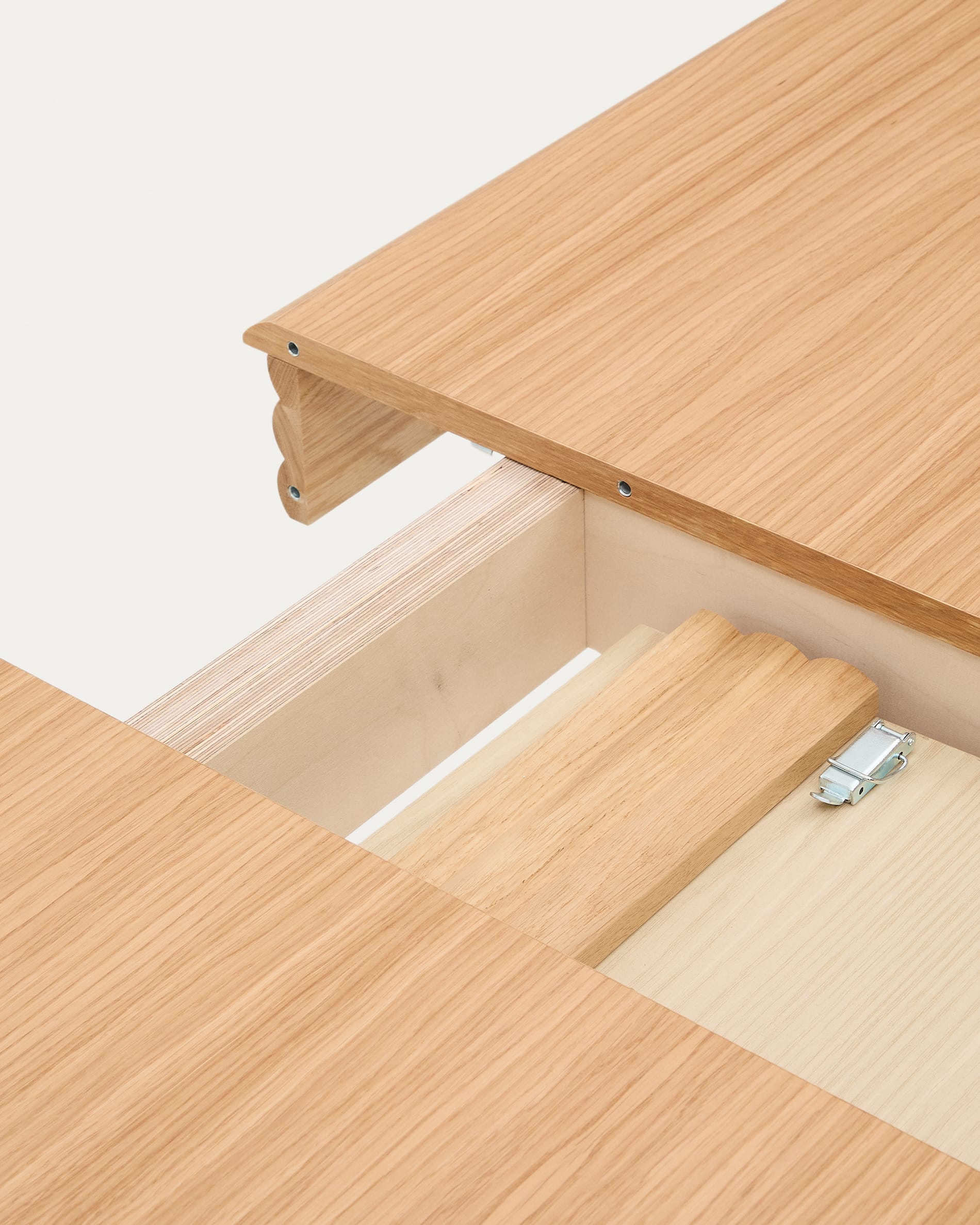 Eleganter Lenon Ausziehtisch aus FSC-zertifiziertem Eichenholz, naturfarben, 200-280 cm, ideal für stilvolle Essbereiche.