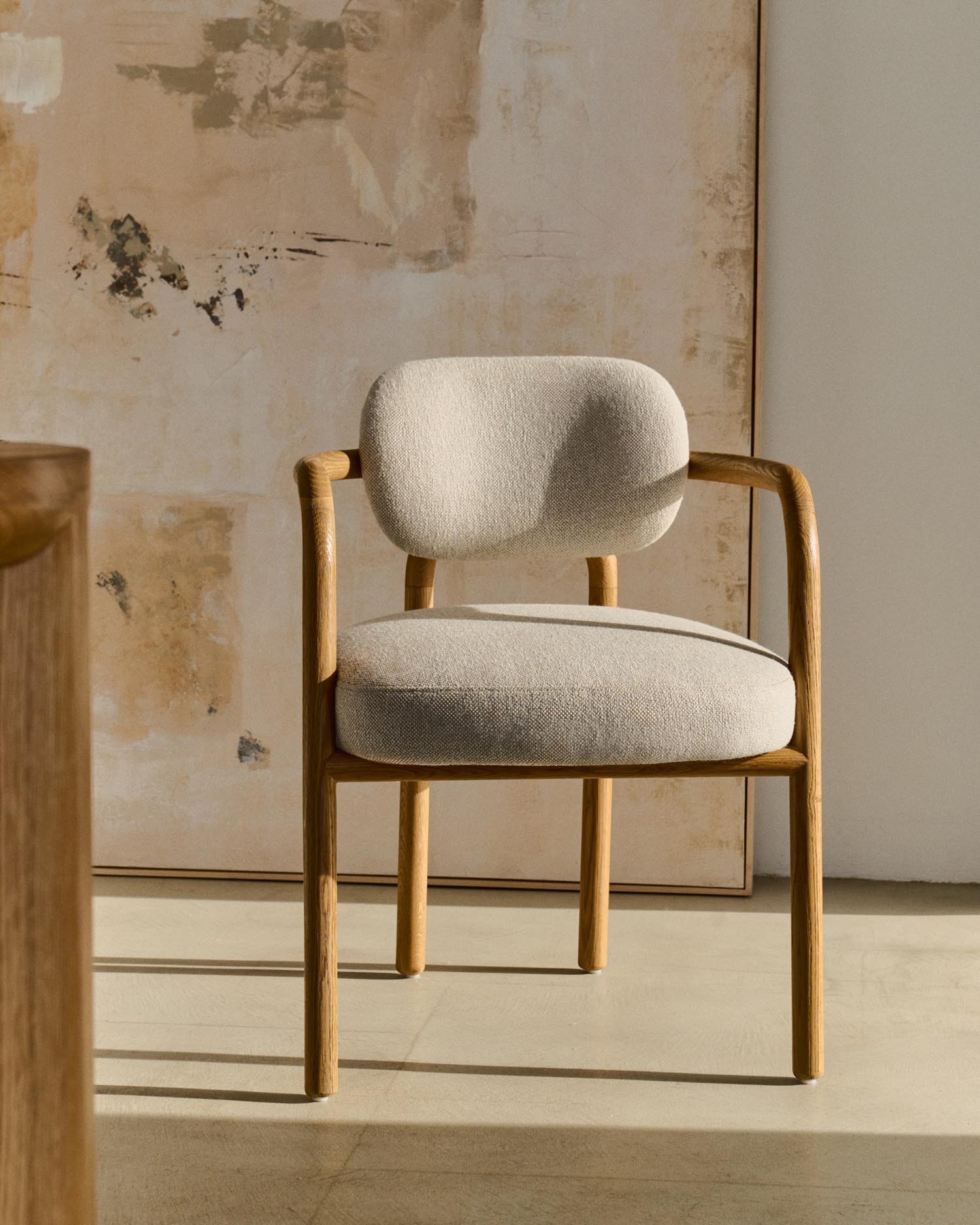 Moderner Jondal Ausziehtisch aus FSC-zertifiziertem Eichenholz, ausziehbar von 240 auf 320 cm, ideal für elegante Essbereiche.