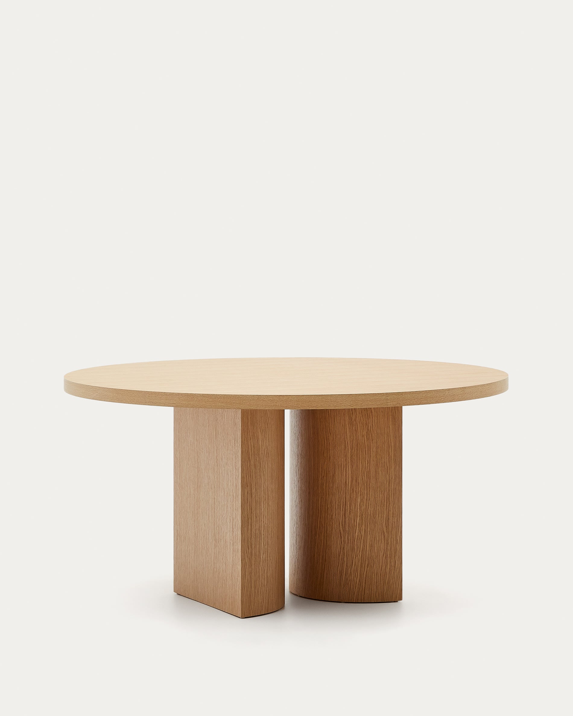 Eleganter runder Tisch aus Eichenfurnier, Ø 150 cm, naturfarben, perfekt für stilvolle Wohnräume und zeitlose Einrichtung.