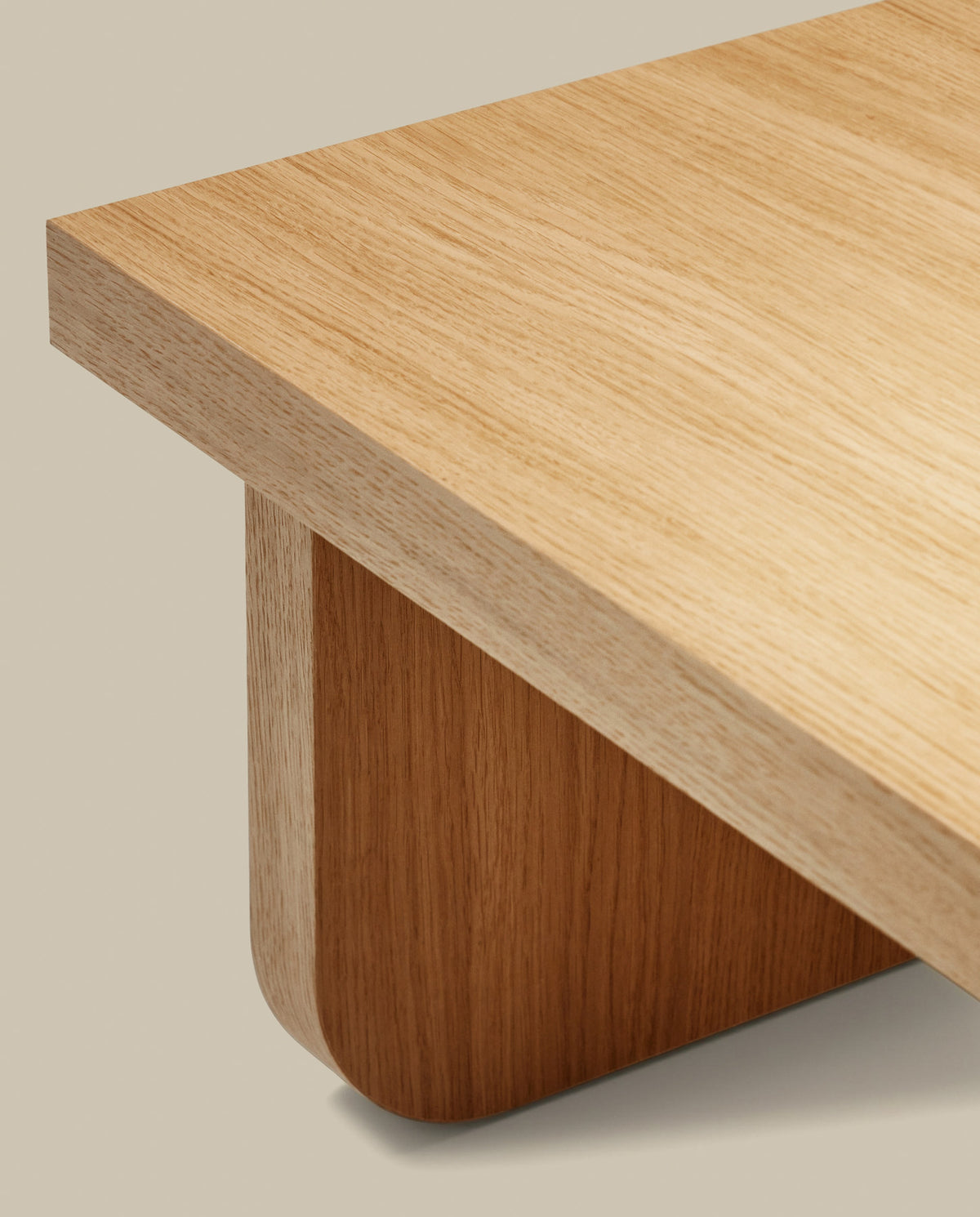 Oaq Set aus 2 Couchtischen aus Eichenfurnier mit natürlichem Finish FSC Mix Credit in Natur präsentiert im Onlineshop von KAQTU Design AG. Couchtisch ist von Kave Home