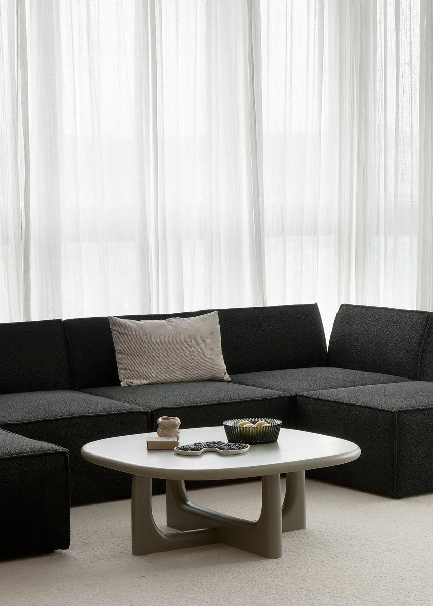 Eleganter Olfo OLF935 Beistelltisch von Tamo, ideal für zeitgemäße Wohnräume, vereint Funktionalität und ästhetische Schönheit.