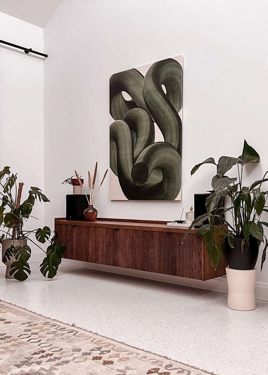 Moderner TV-Schrank Meda MDA02 von Tamo, perfekt für stilvolle Wohnzimmer, bietet praktischen Stauraum und ansprechendes Design.