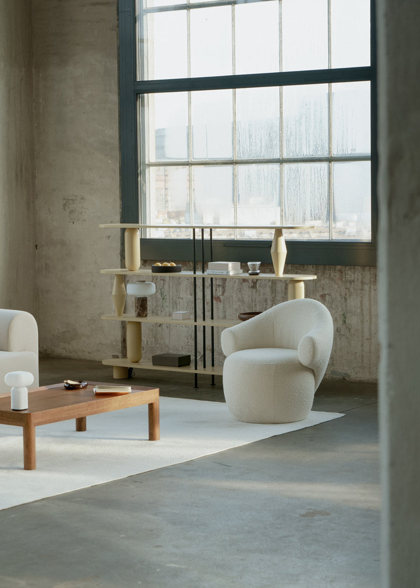 Stylischer Drehsessel Conva RPS01 von Tamo, ideal für jedes moderne Zuhause, vereint Komfort und zeitgemäße Ästhetik in einem einzigartigen Design.