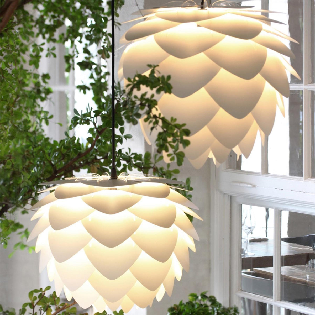 Aluvia Medium Lampenschirm in Pearl White präsentiert im Onlineshop von KAQTU Design AG. Lampenschirm ist von Umage