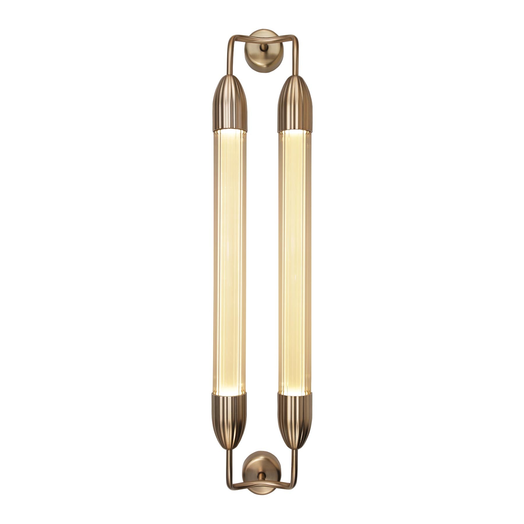 Moderne Lemon Squeeze Double Wandleuchte von Umage, gefertigt aus hochwertigem Messing, perfekt für eine stilvolle Raumgestaltung.