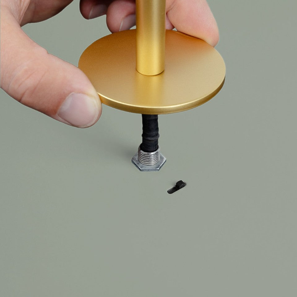 Stilvolle Asteria Plus Mini Pendellampe von Umage, perfekt für kreative Lichtakzente in zeitgemäßen Innenräumen.