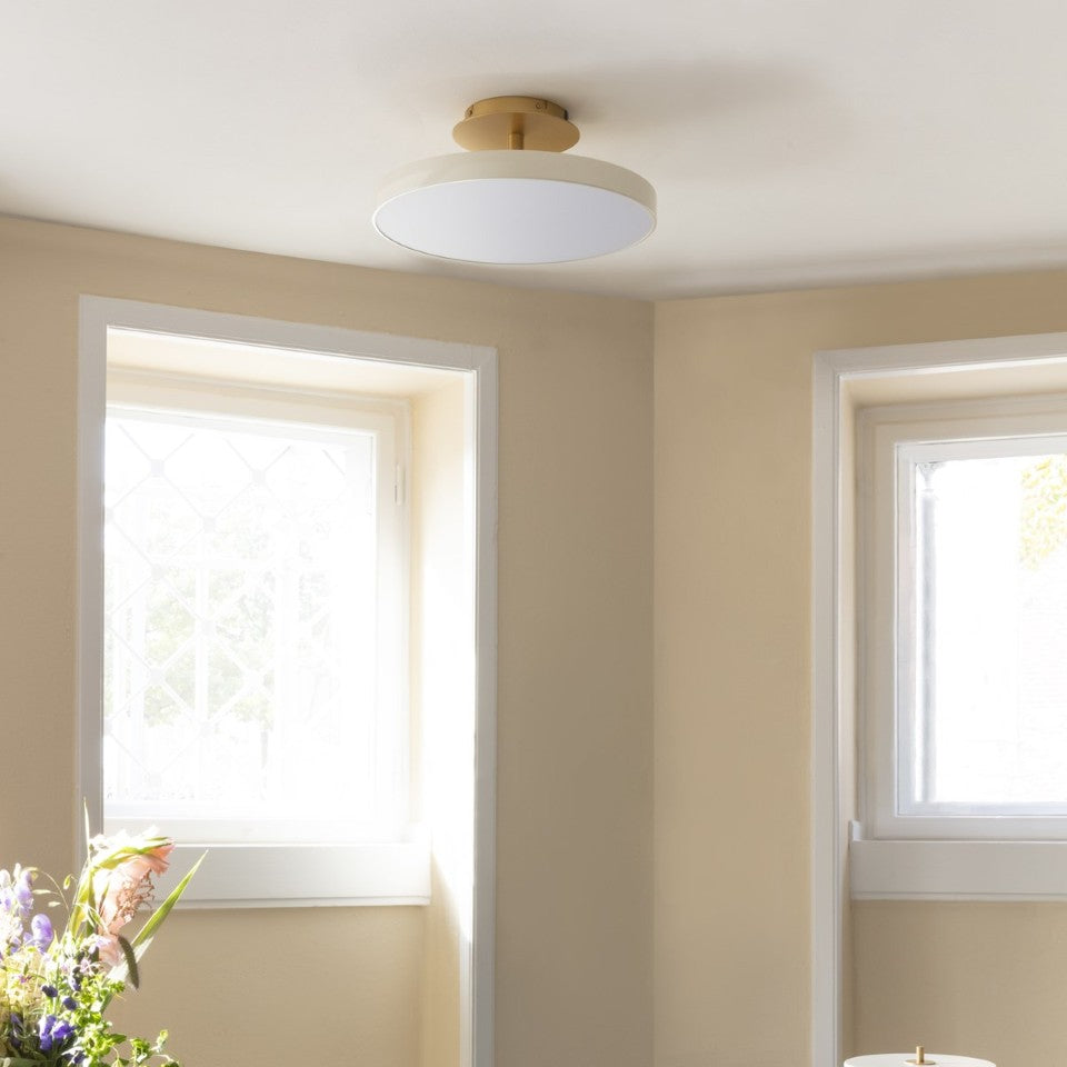 Elegante Asteria UP Deckenleuchte in zeitlosem Pearl White, ideal für ein modernes Ambiente und stimmungsvolle Beleuchtung.
