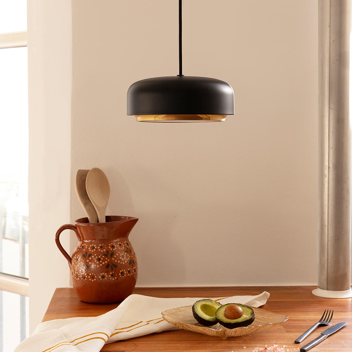 Hazel Medium  Pendellampe in Black präsentiert im Onlineshop von KAQTU Design AG. Pendelleuchte ist von Umage