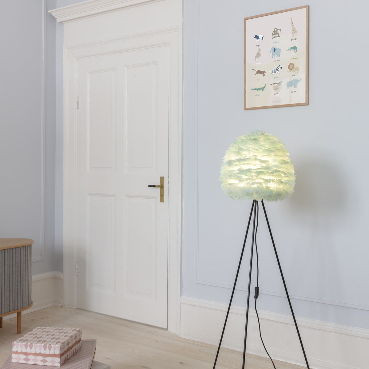 Eos Evia in Light Blue präsentiert im Onlineshop von KAQTU Design AG. Pendelleuchte ist von Umage
