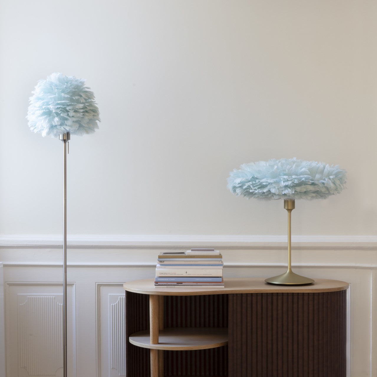 Moderne Pendelleuchte Eos Evia in zartem Hellblau, perfekt für eine gemütliche Atmosphäre und geschmackvolle Raumgestaltung.