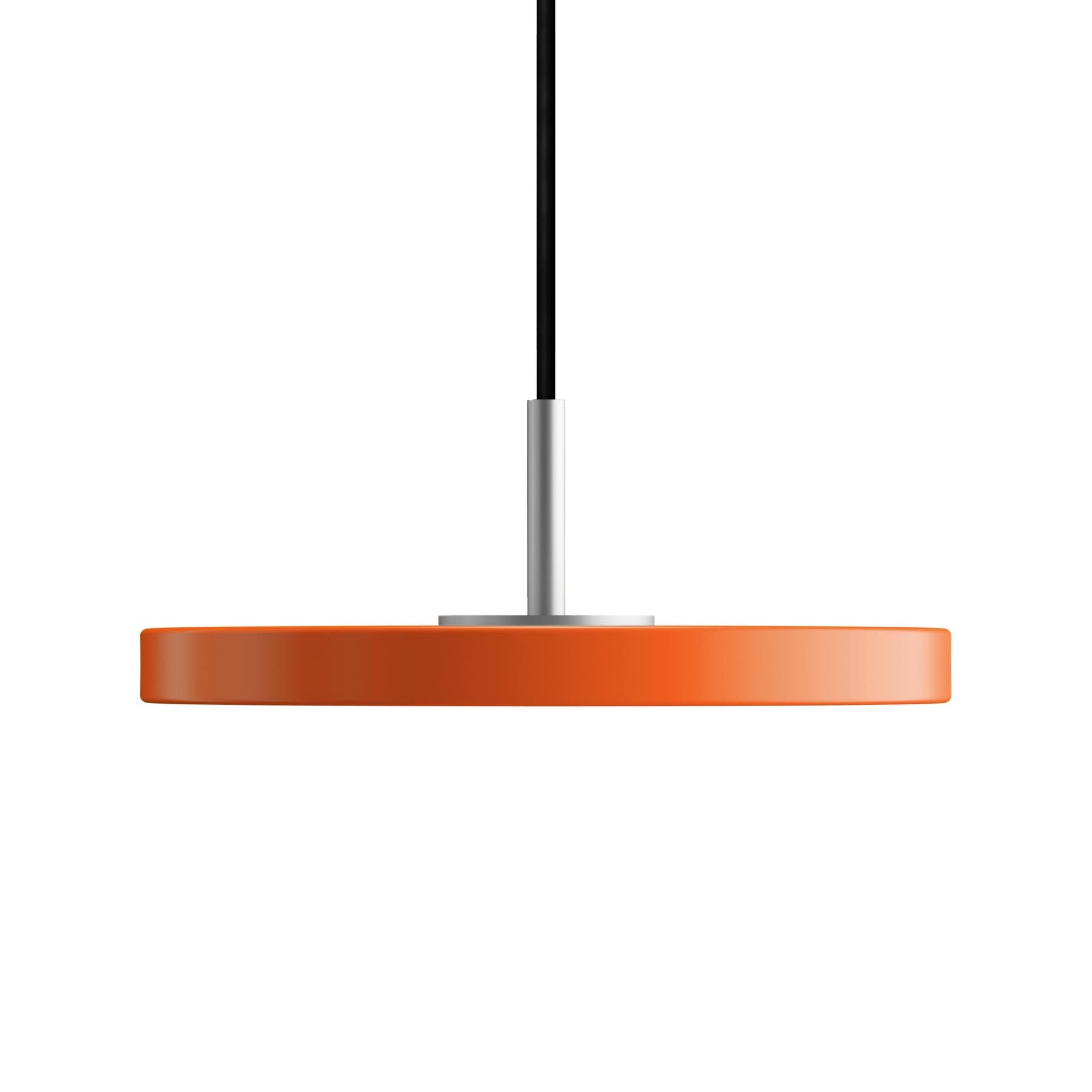 Elegante Asteria Micro Pendelleuchte in warmem Orange, ideal für akzentuierte Lichtgestaltung und einladende Raumatmosphäre.
