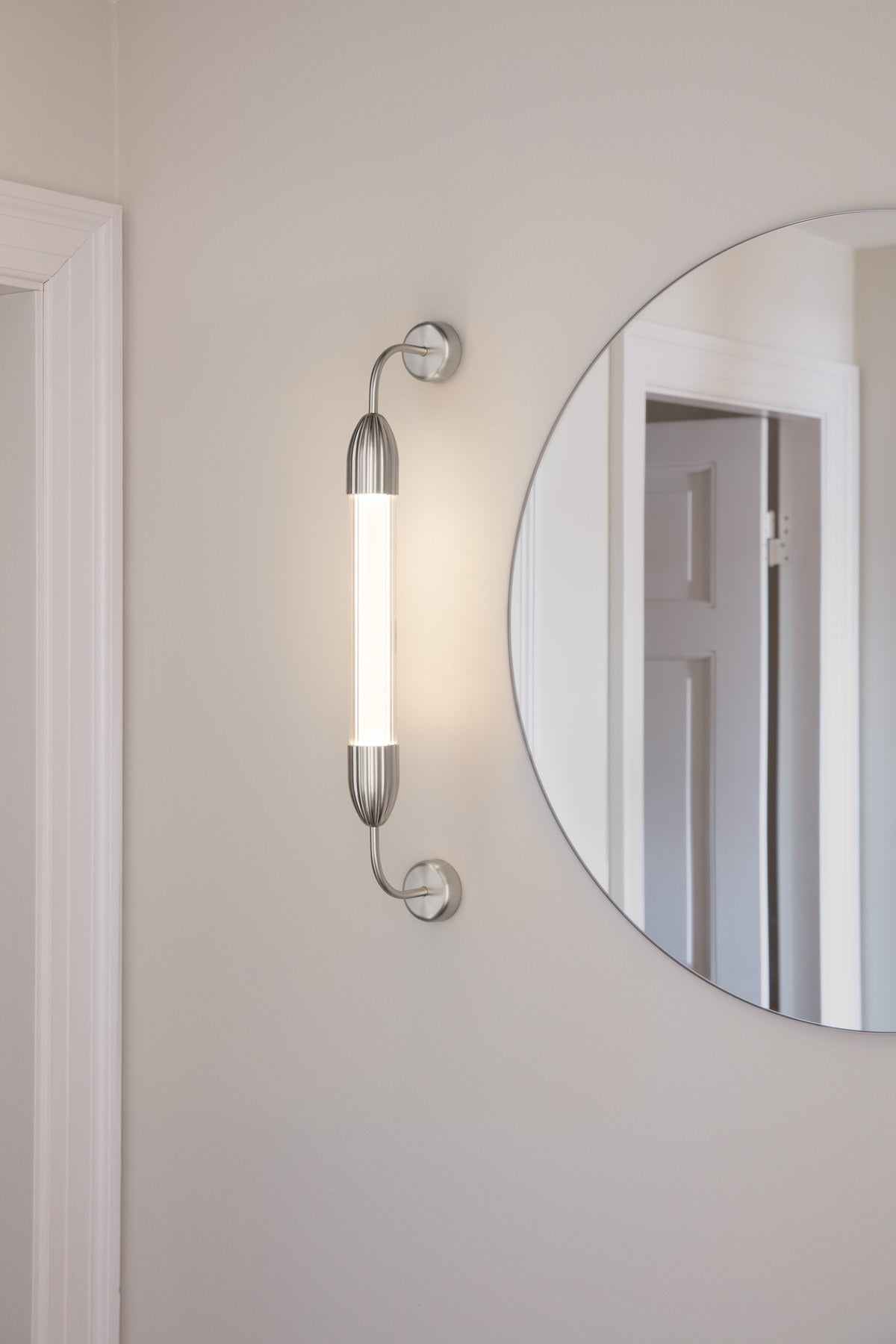Lemon Squeeze Wandleuchte in Polished steel präsentiert im Onlineshop von KAQTU Design AG. Wandleuchte ist von Umage