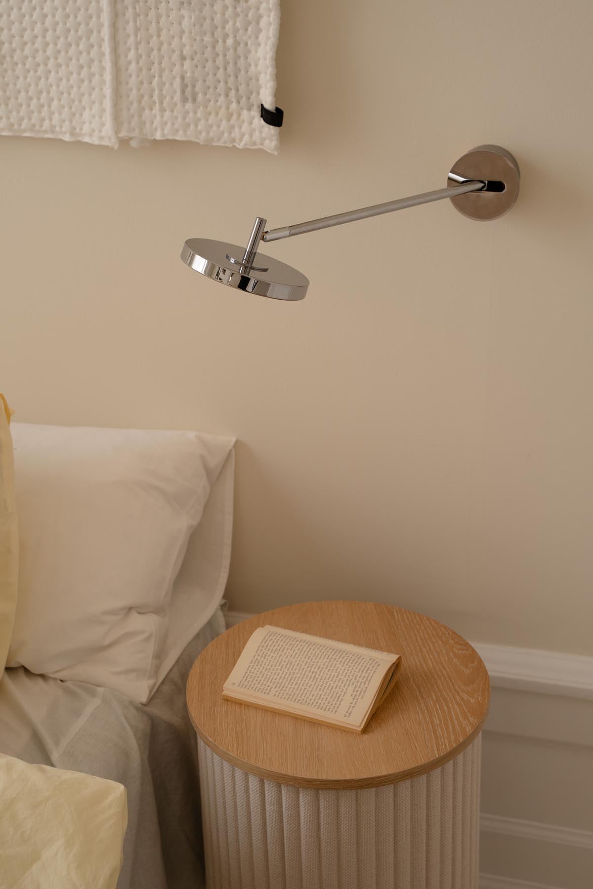 Asteria Wandleuchte long Hardwired in Polished steel präsentiert im Onlineshop von KAQTU Design AG. Wandleuchte ist von Umage