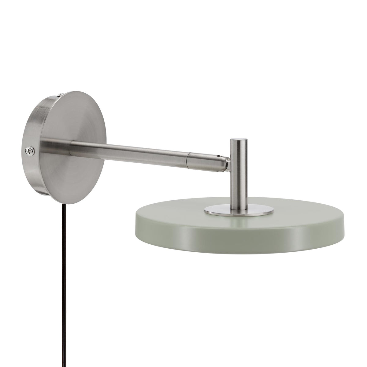 Asteria Wandleuchte short mit Kabel in Nuance Olive präsentiert im Onlineshop von KAQTU Design AG. Wandleuchte ist von Umage