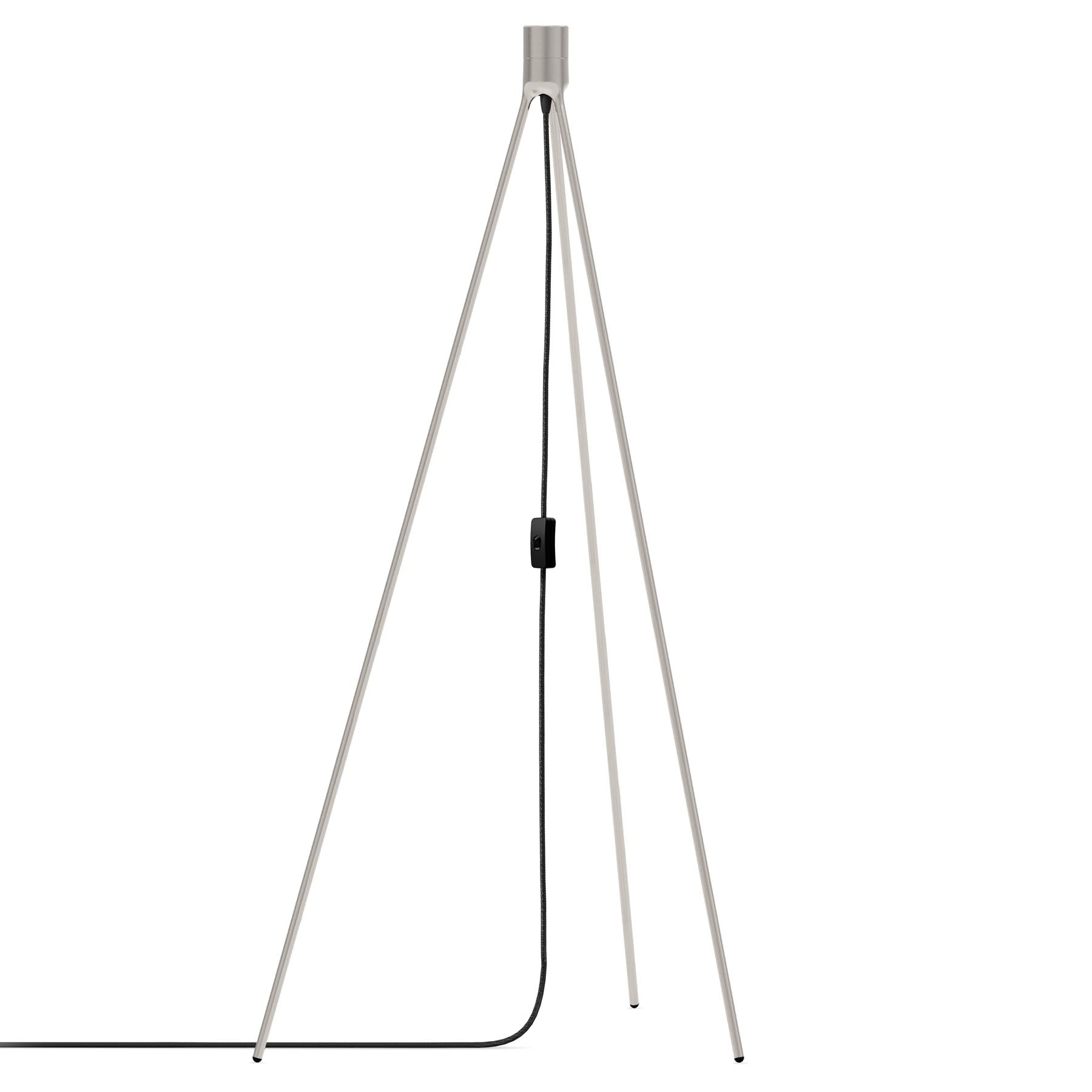Tripod 3m Kabel in Brushed Steel präsentiert im Onlineshop von KAQTU Design AG. Lampenständer ist von Umage
