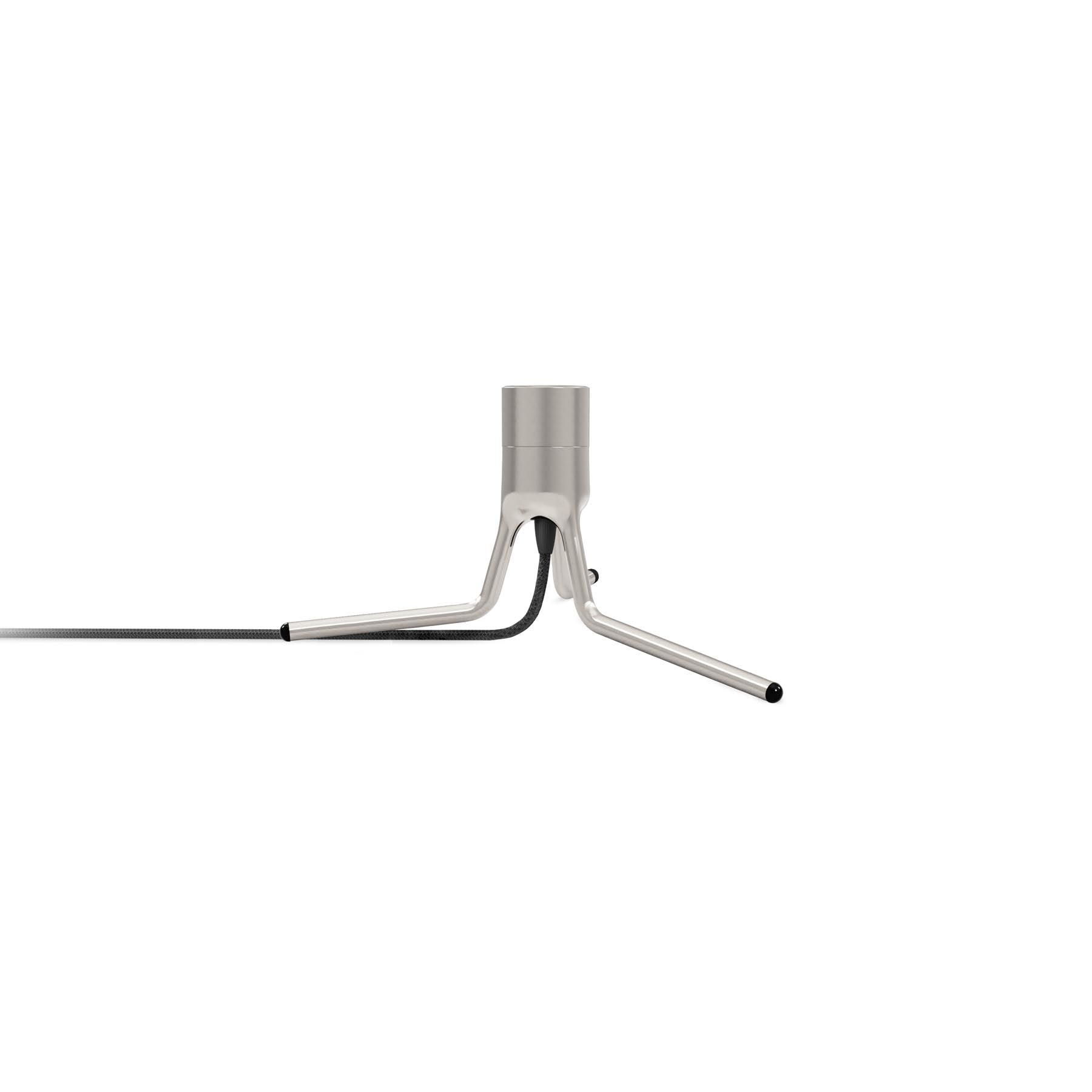 Tripod Base in Brushed Steel präsentiert im Onlineshop von KAQTU Design AG. Lampenständer ist von Umage