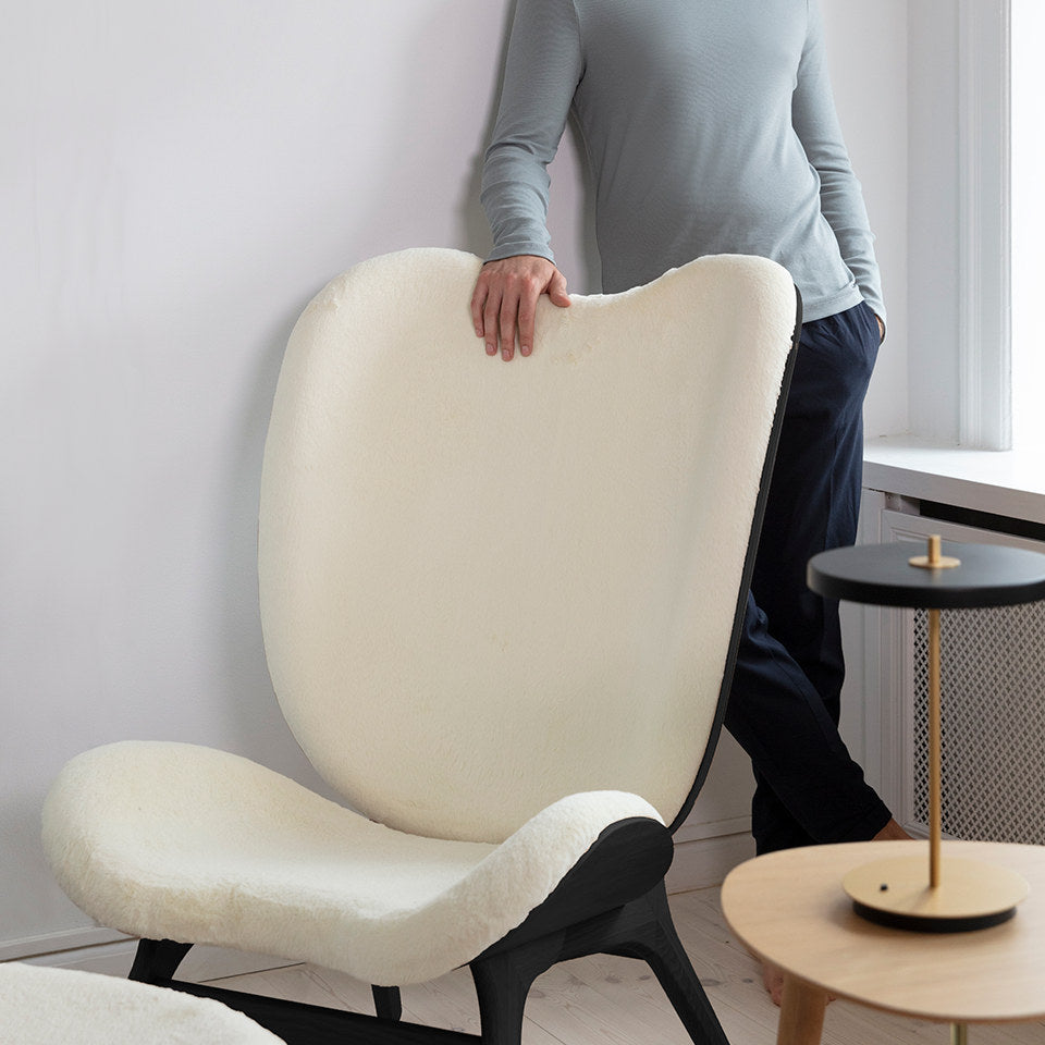 A Conversation Piece Tall Sessel in Teddy White präsentiert im Onlineshop von KAQTU Design AG. Sessel ist von Umage