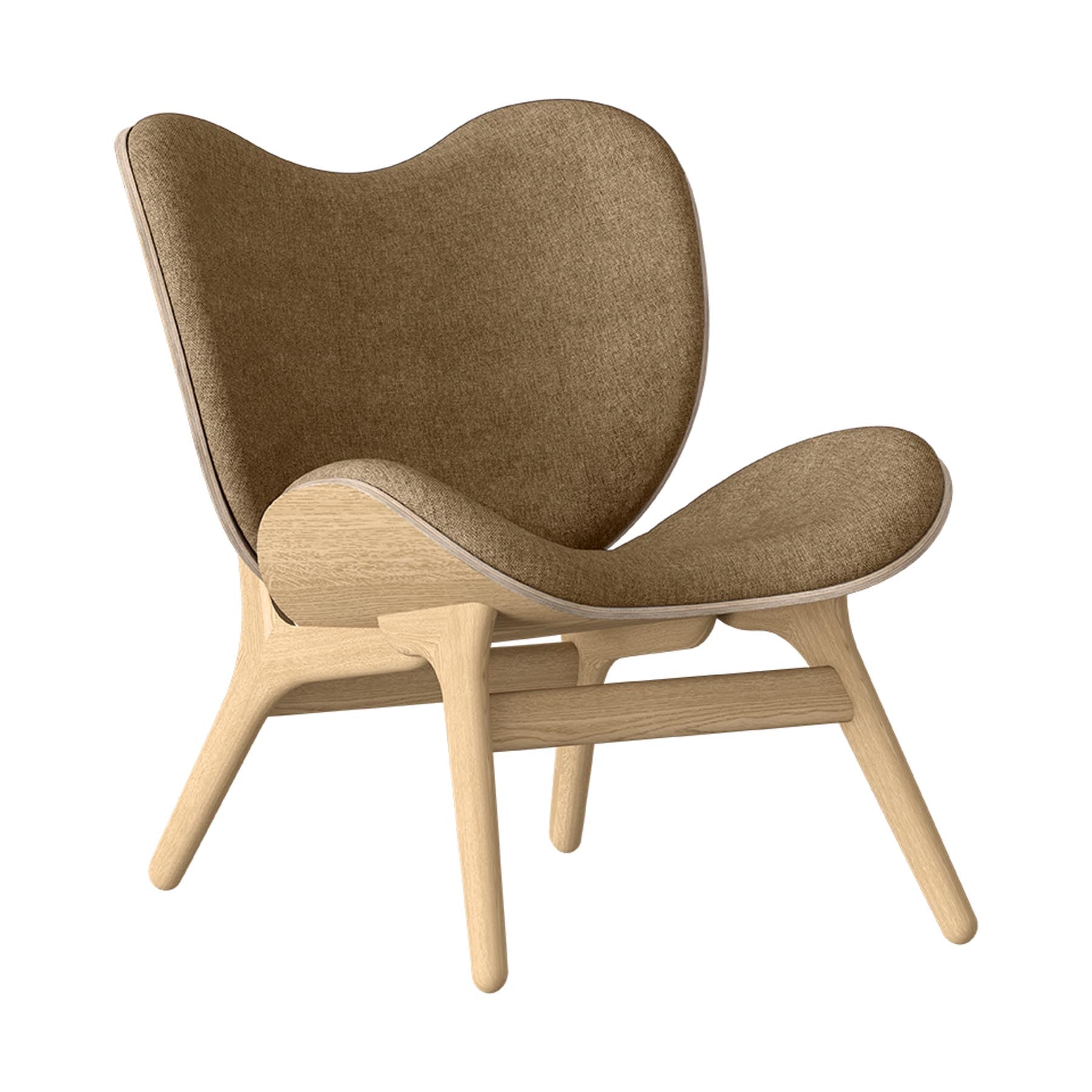Moderner Low Sessel A Conversation Piece von Umage in warmem Sugar Brown, perfekt für entspannte Momente und geschmackvolle Wohnräume.