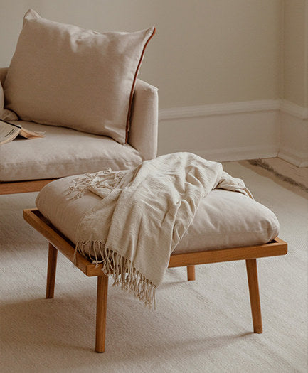 Lounge Around pouffe Sitzkissen in White Sands präsentiert im Onlineshop von KAQTU Design AG. Sofa-Zubehör ist von Umage