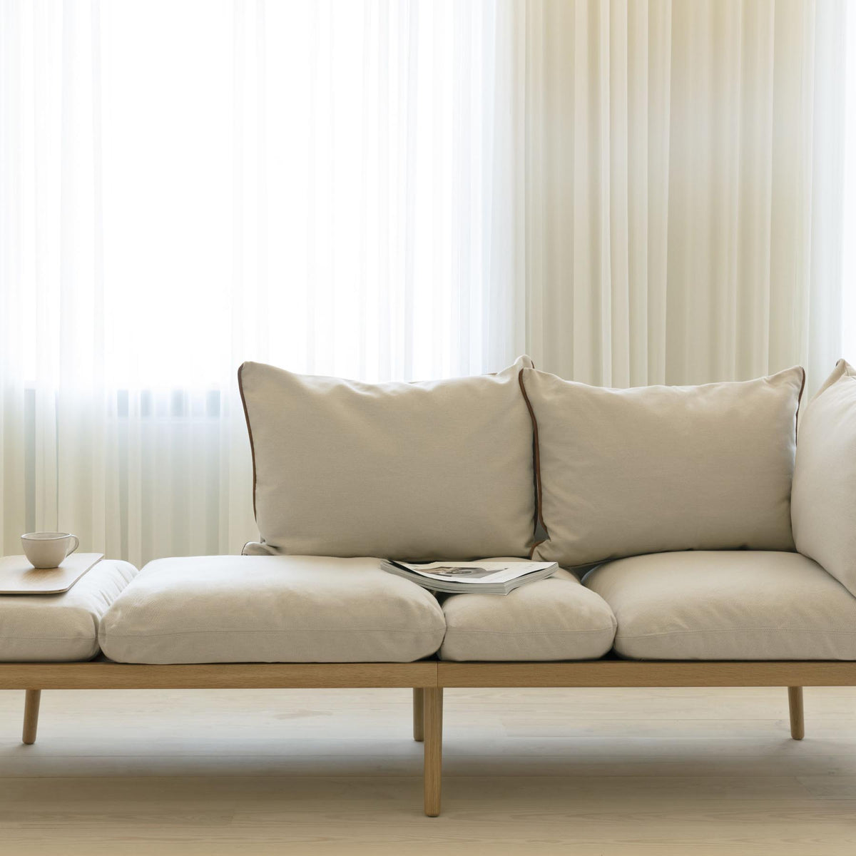 Lounge Around 3-Sitzer Sofa in White Sands präsentiert im Onlineshop von KAQTU Design AG. 3er Sofa ist von Umage