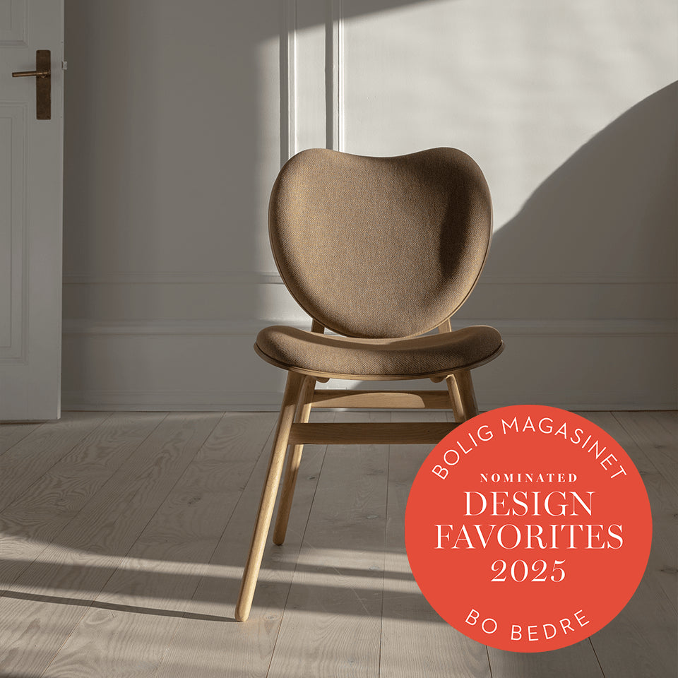 A Conversation Piece Esszimmerstuhl in Sugar Brown präsentiert im Onlineshop von KAQTU Design AG. Stuhl ist von Umage