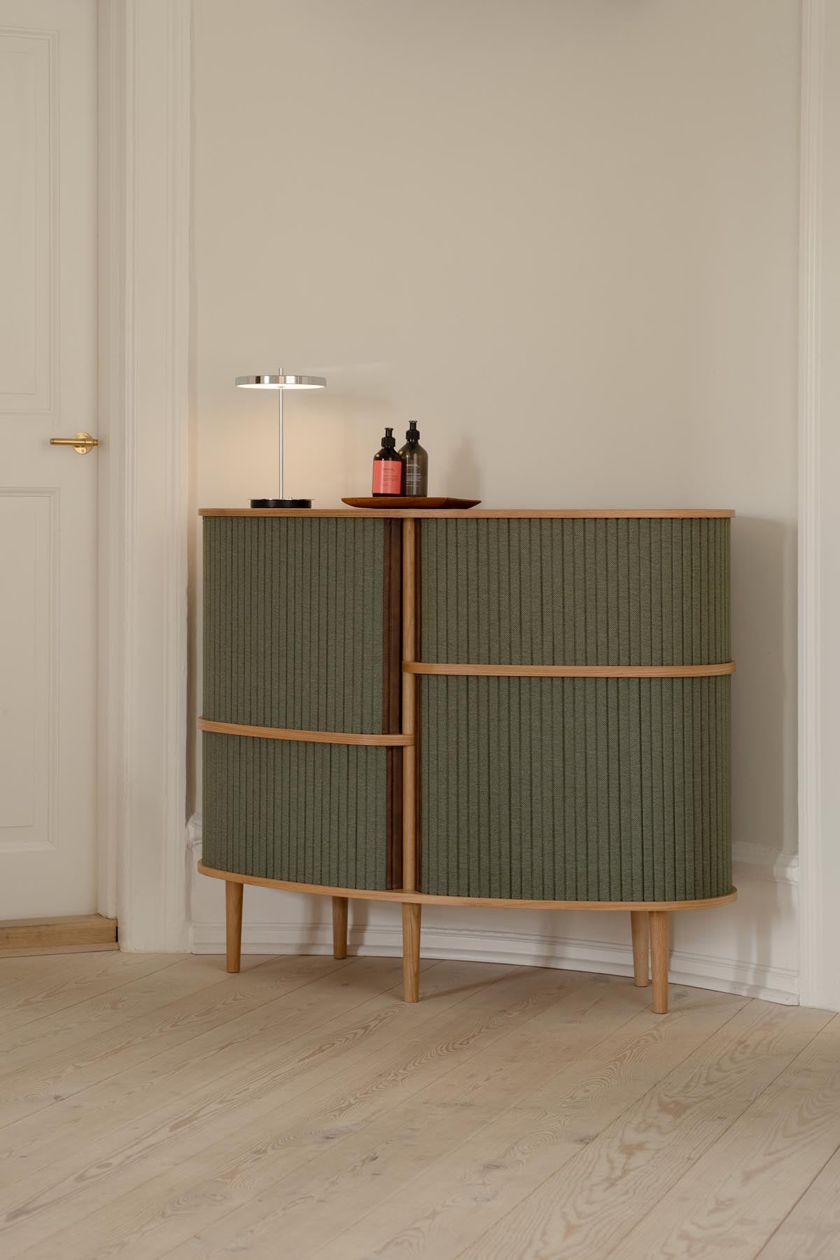 Audacious Highboard in Morning Meadows präsentiert im Onlineshop von KAQTU Design AG. High-Sideboard ist von Umage