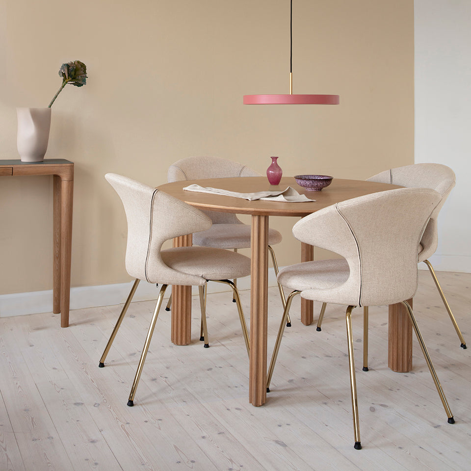 Comfort Circle Esstisch in Oak/Rippled präsentiert im Onlineshop von KAQTU Design AG. Esstisch ist von Umage