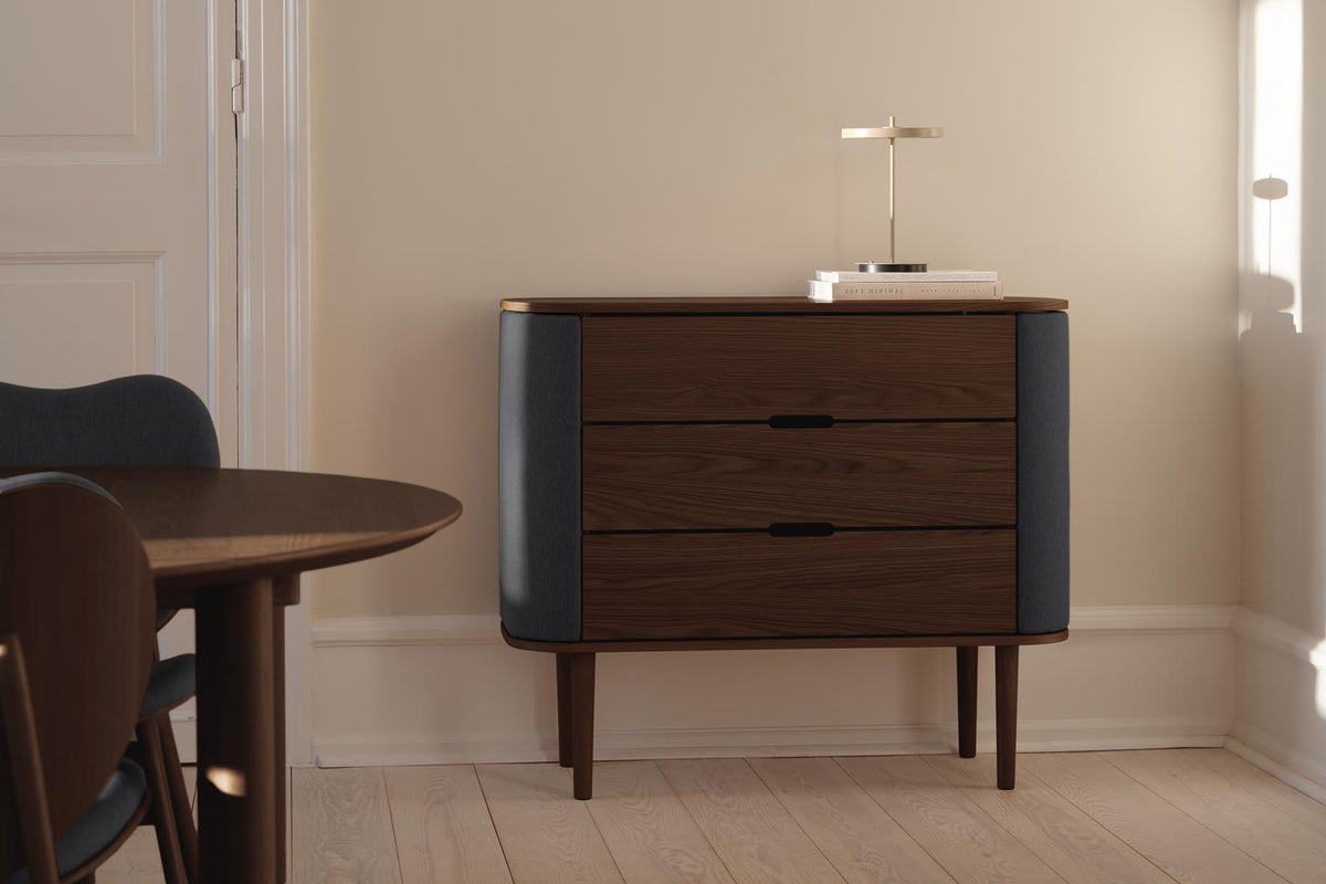 Treasures Dresser in Shadow präsentiert im Onlineshop von KAQTU Design AG. Kommode ist von Umage
