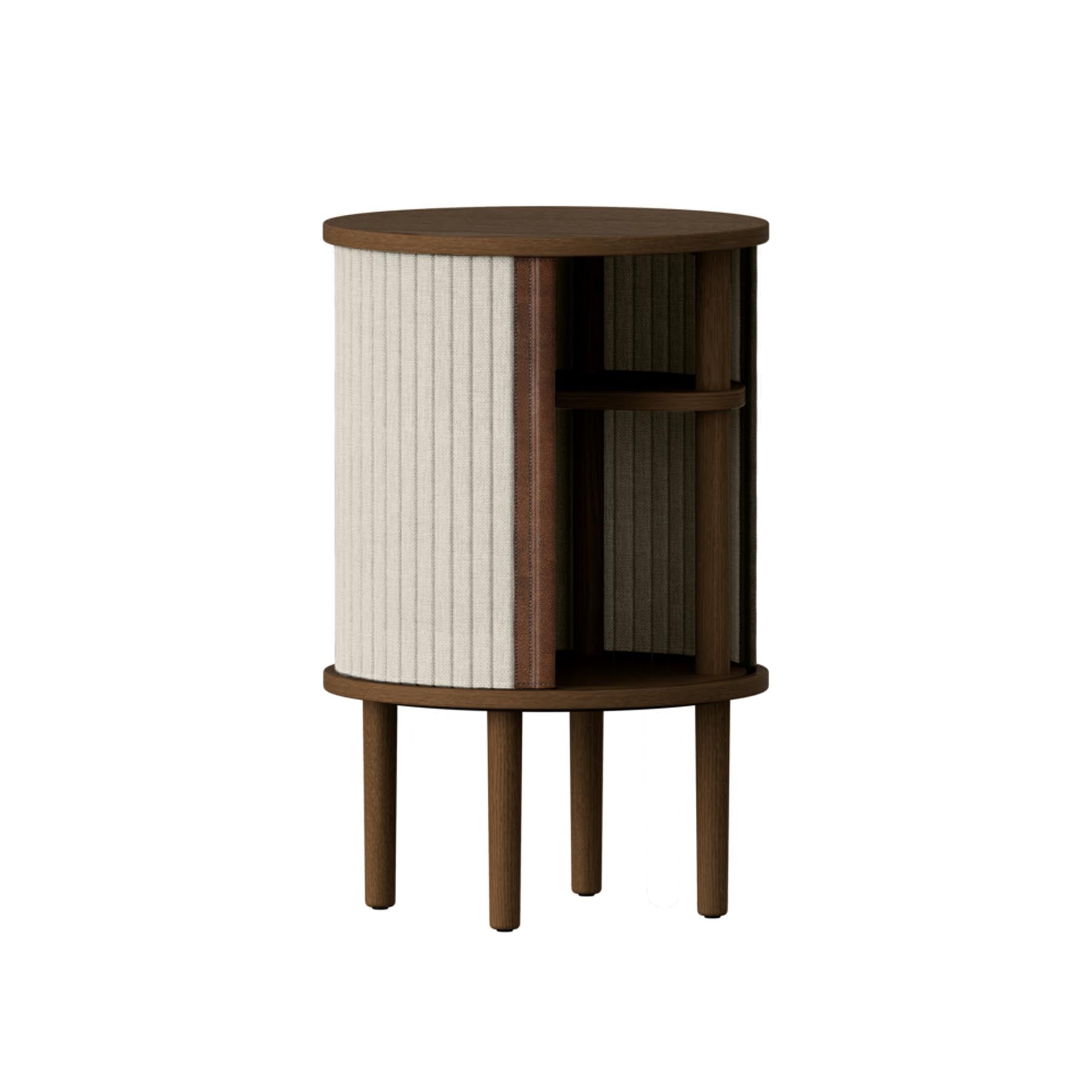 Kompaktes Audacious Sideboard Mini von Umage in zarten Weißtönen, perfekt für moderne Wohnräume und geschmackvolle Aufbewahrungslösungen.