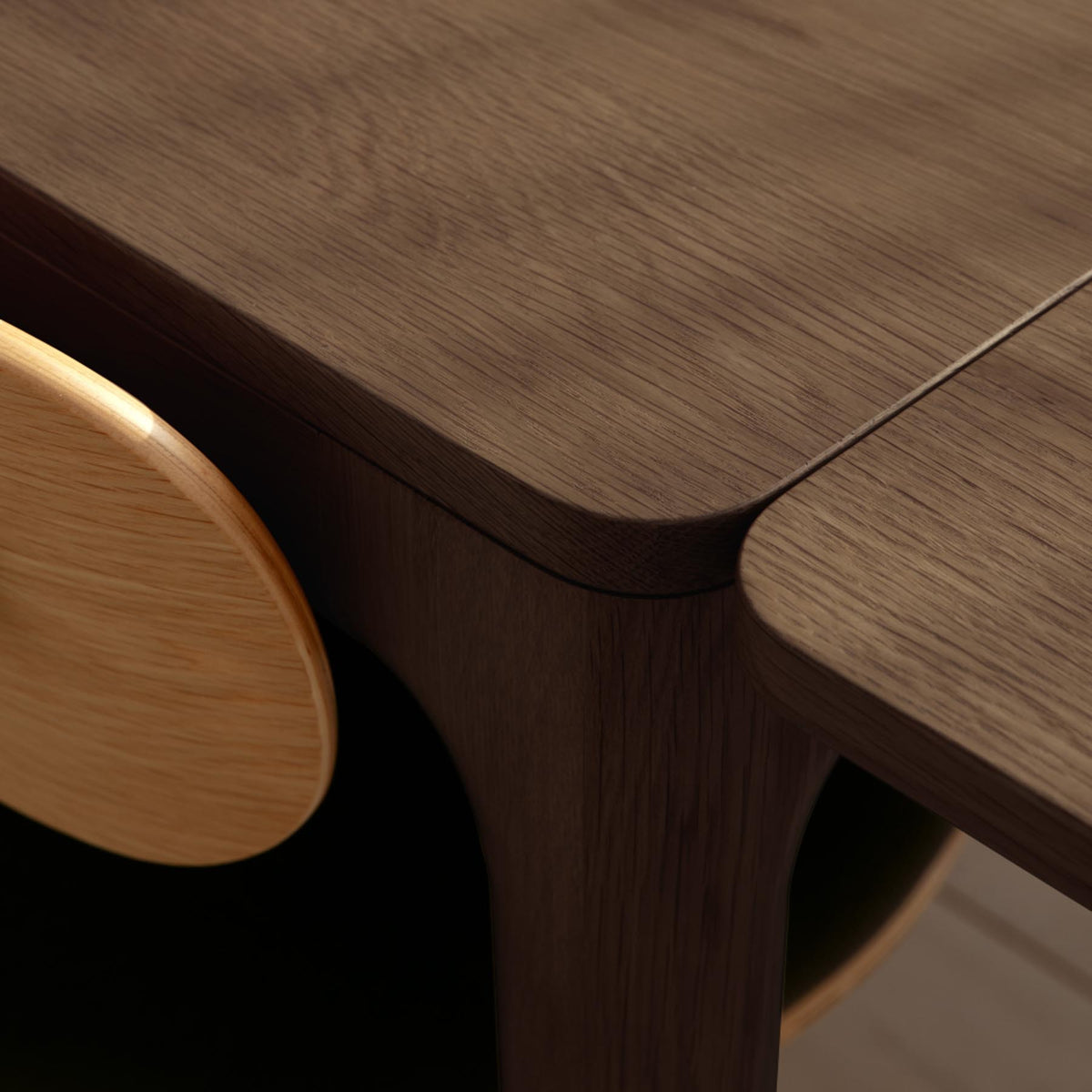 Heart'n'Soul Esstisch in Walnut präsentiert im Onlineshop von KAQTU Design AG. Esstisch ist von Umage