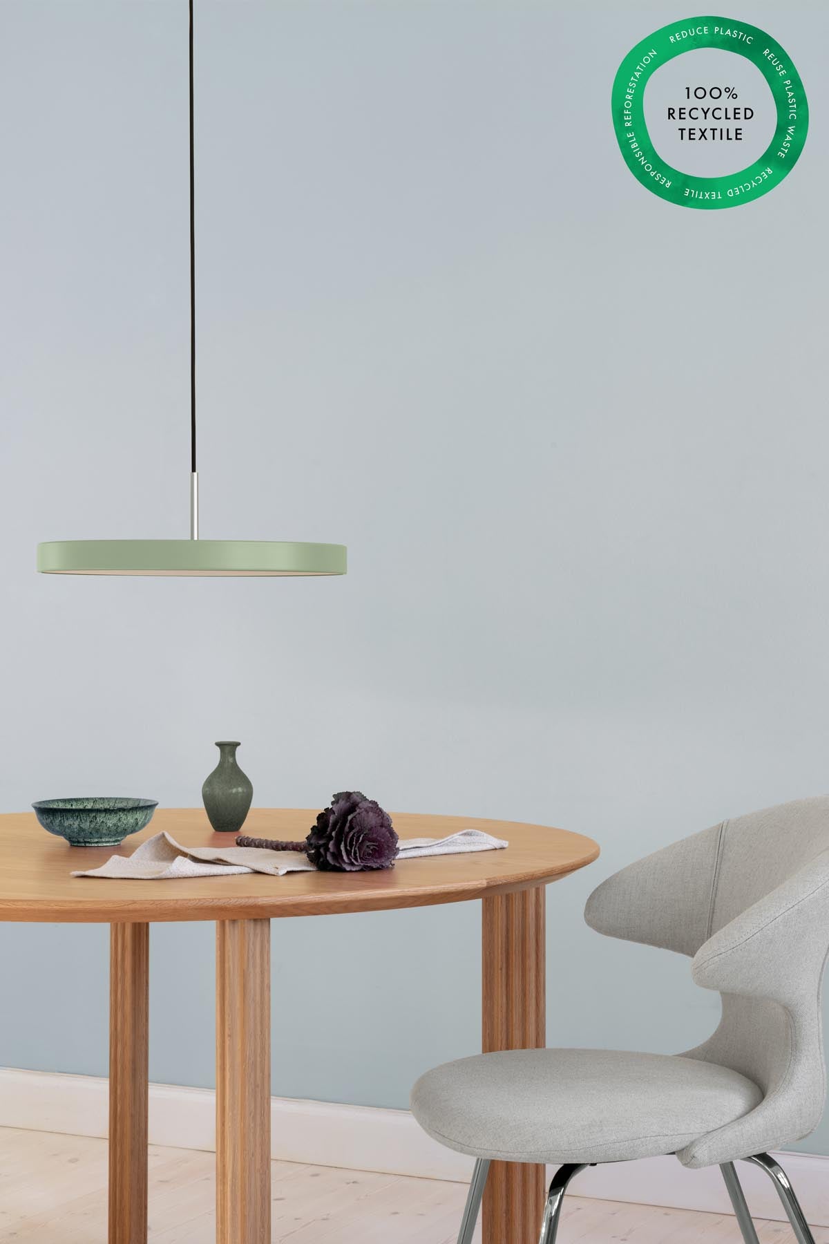 Time Flies Stuhl in Sterling präsentiert im Onlineshop von KAQTU Design AG. Stuhl mit Armlehne ist von Umage