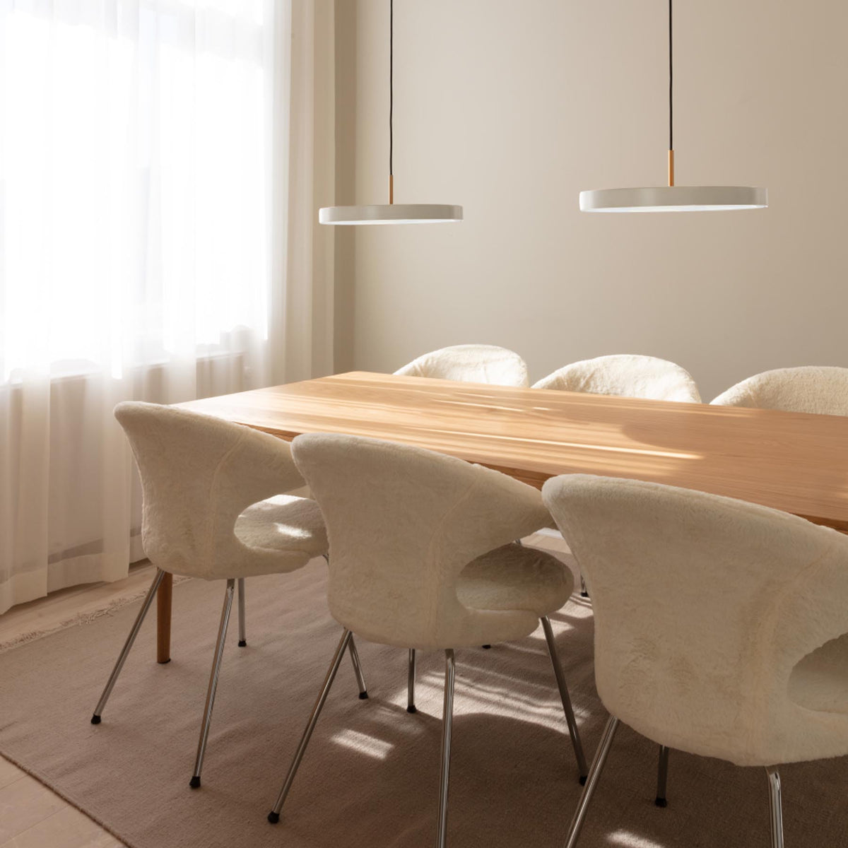 Time Flies Stuhl in Teddy White präsentiert im Onlineshop von KAQTU Design AG. Stuhl ist von Umage