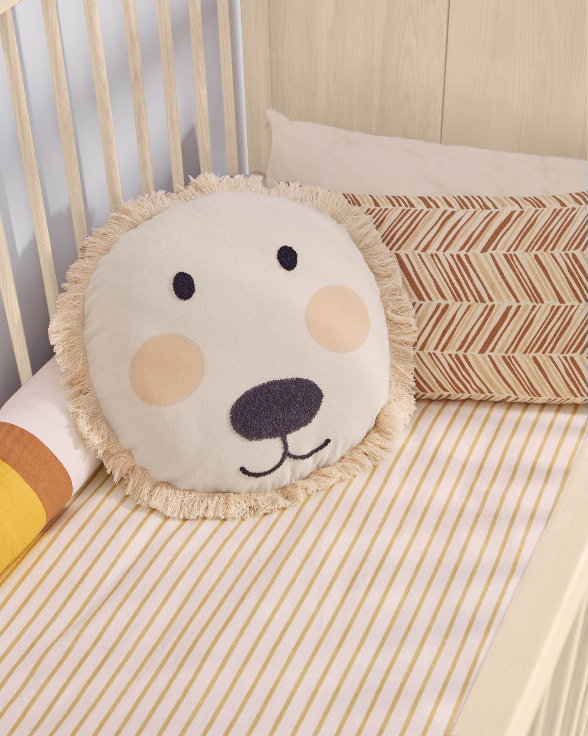 Die Valery Adaptive Foam Matratze 70x140 cm von Kave Home bietet optimalen Komfort und Unterstützung für erholsamen Schlaf.