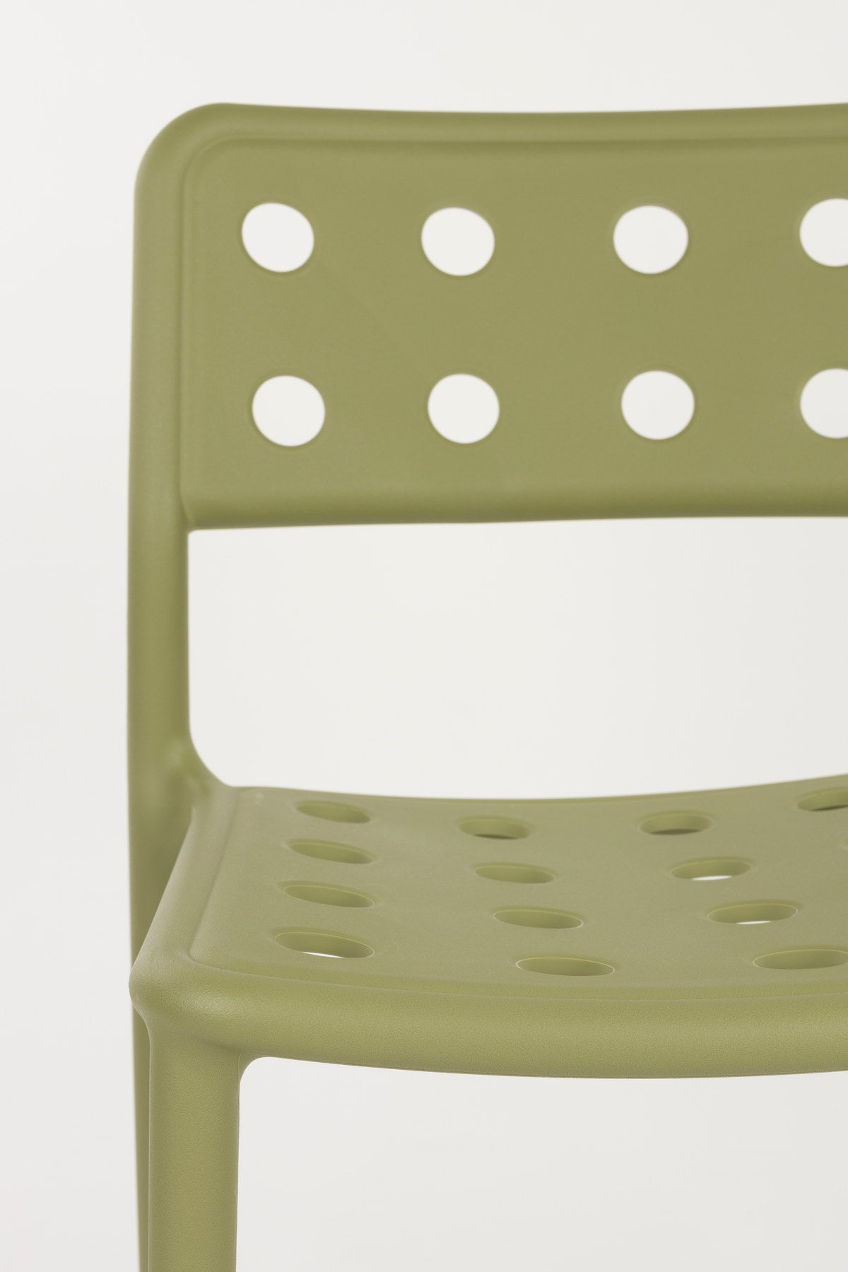 Gartenstuhl Serra Green in Grün präsentiert im Onlineshop von KAQTU Design AG. Gartenstuhl ist von White Label Living