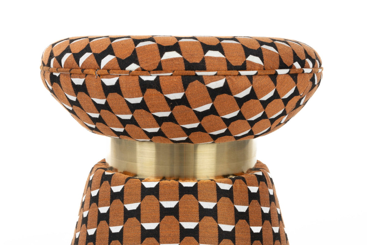 Hocker Pin in Braun präsentiert im Onlineshop von KAQTU Design AG. Hocker ist von White Label Living