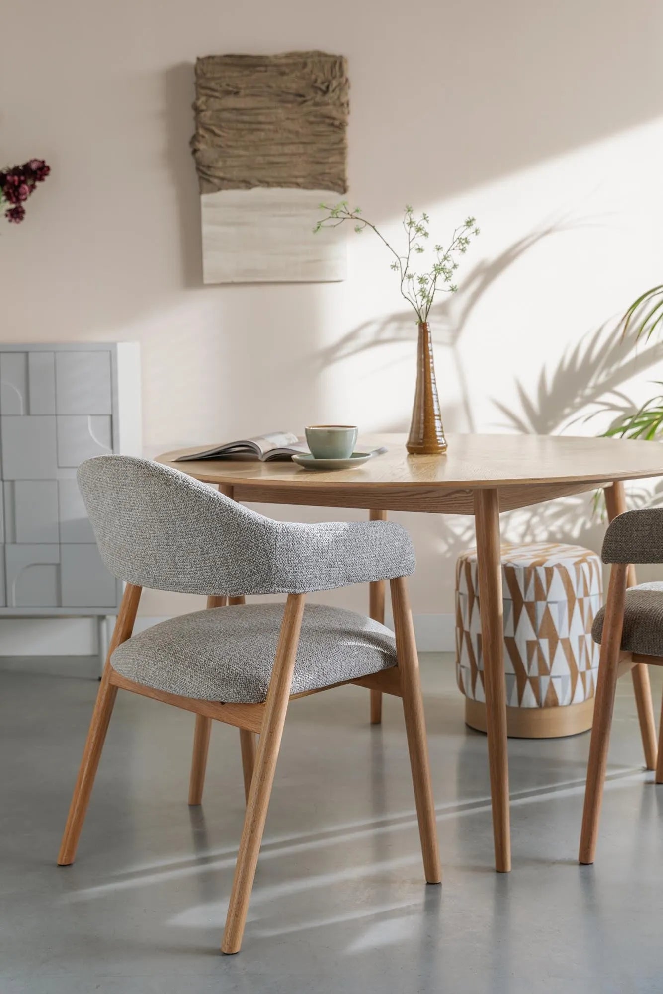 Armlehnstuhl Indy Light Brown in braun präsentiert im Onlineshop von KAQTU Design AG. Stuhl mit Armlehne ist von White Label Living
